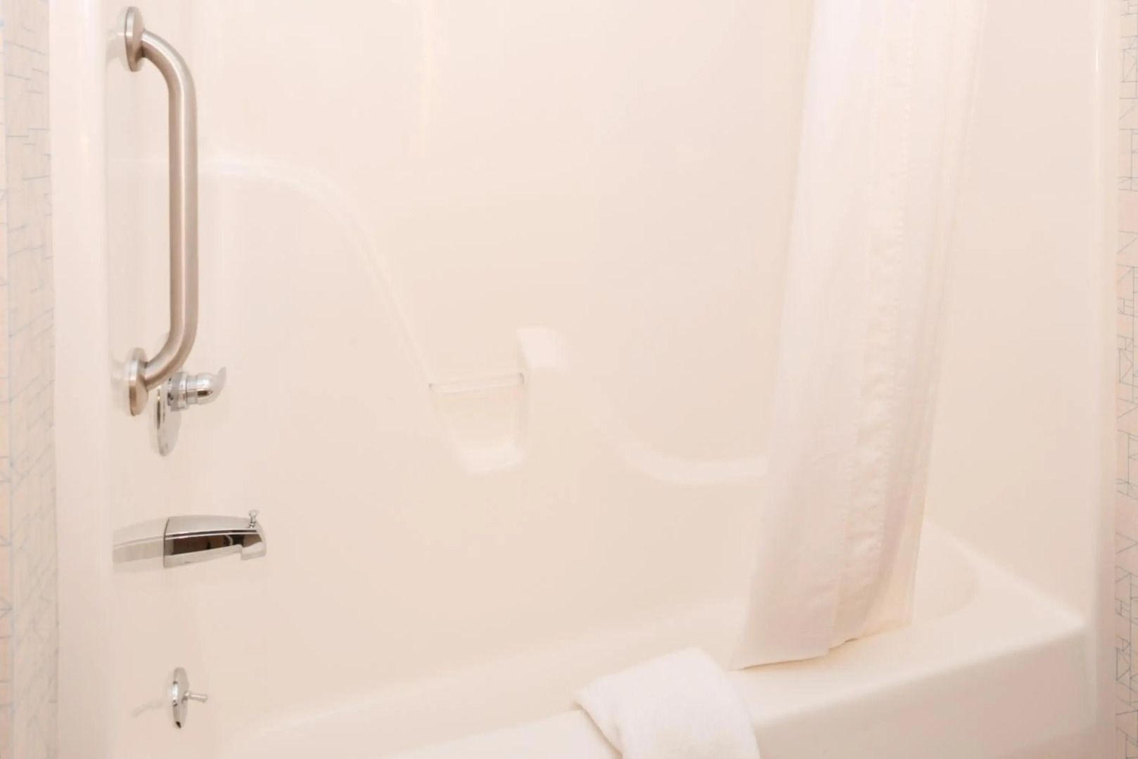 Holiday Inn Express Hotel & Suites Urbana-Champaign by IHG