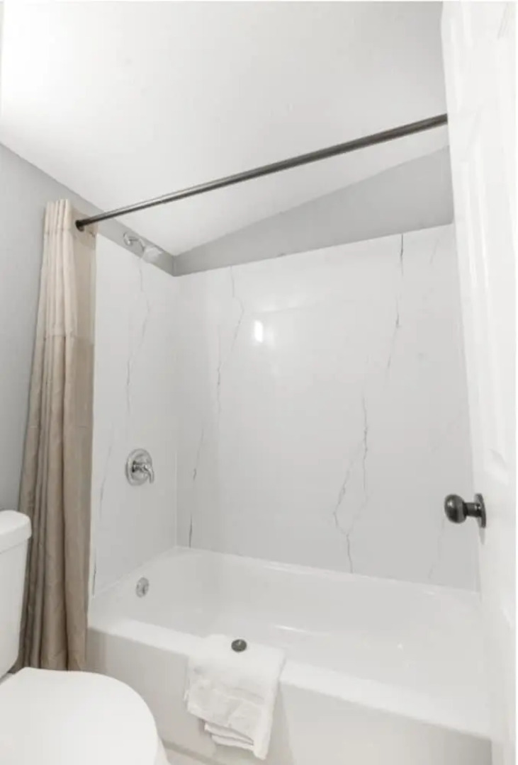 Sands Inn by OYO Winnie