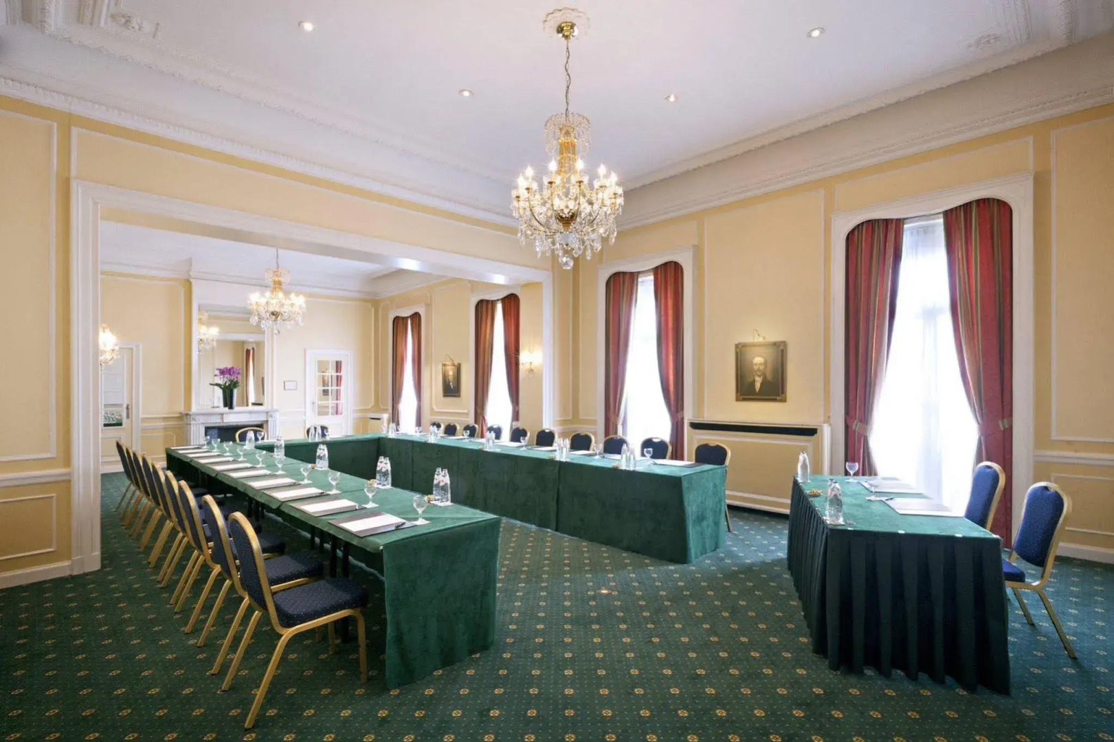 Отель Metropole