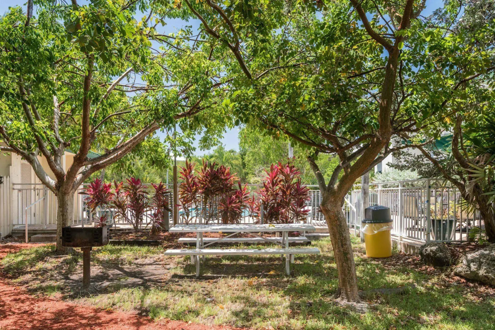 Sunrise Suites Resort