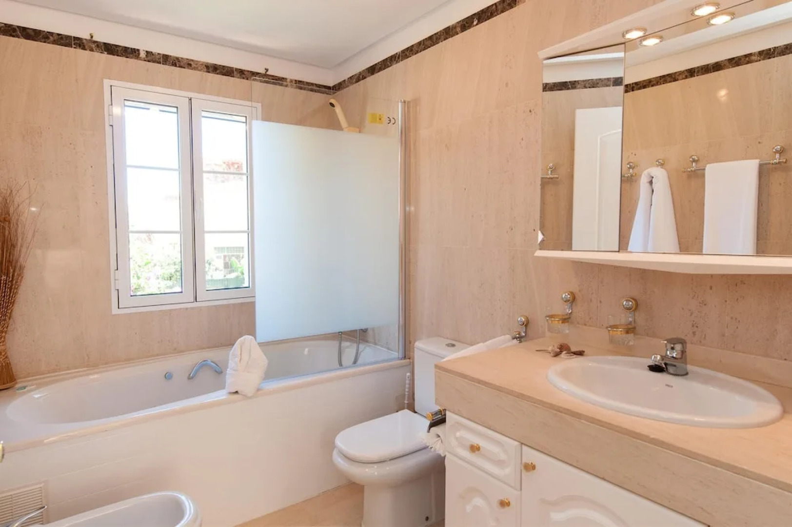 San Agustín Sun & Seaviews Villa