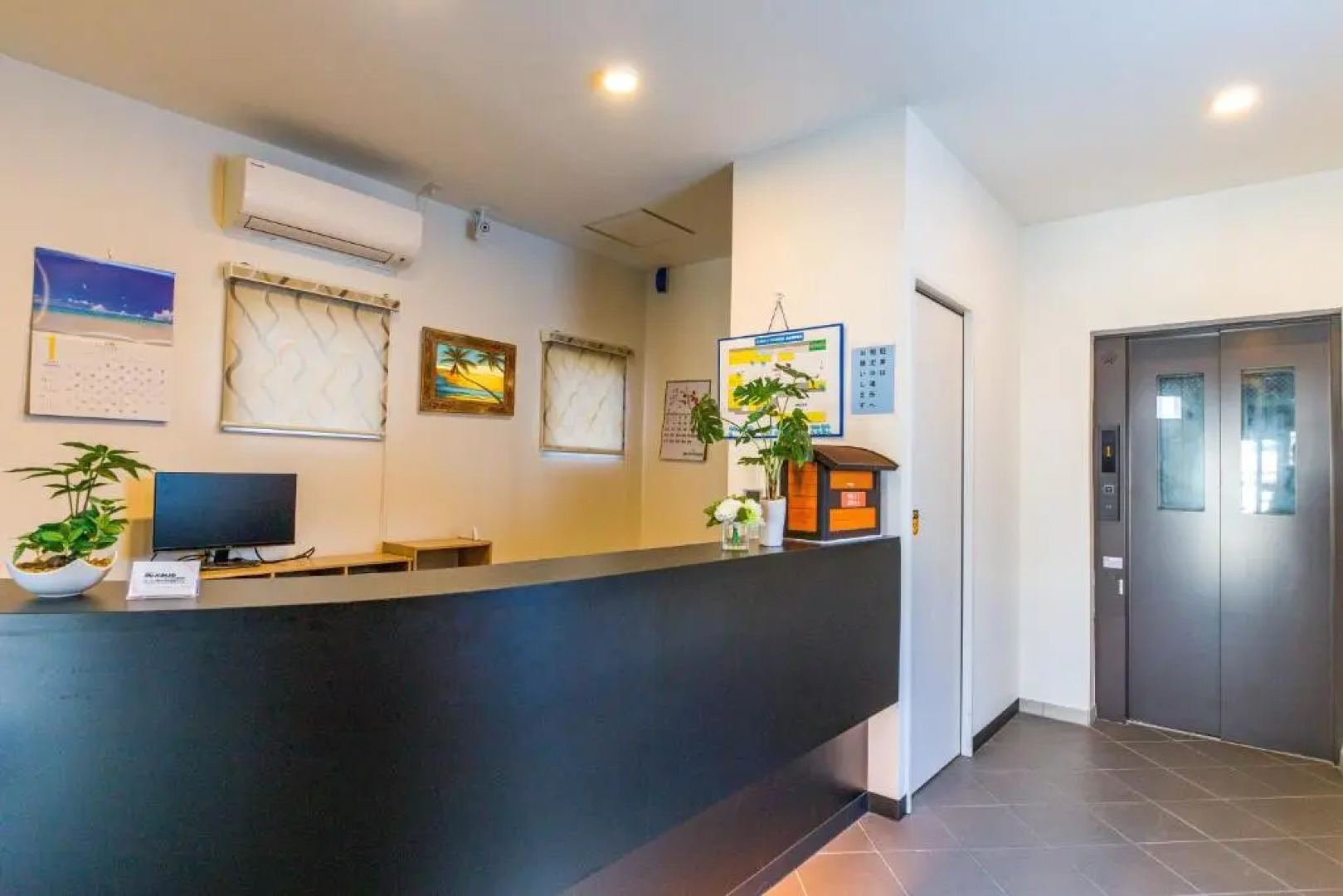 Mr.KINJO inn in front of Children Medical Care Center