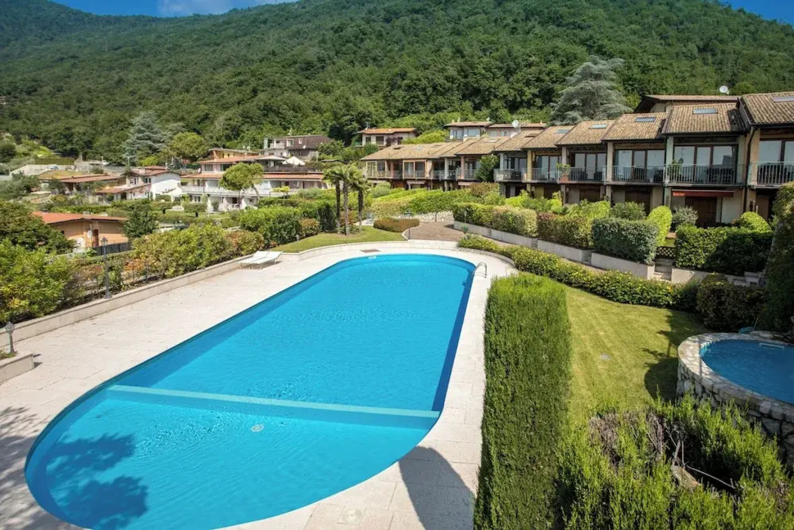 Red Villa With Shared Pool and Private Garden is the new Black on Lake Garda