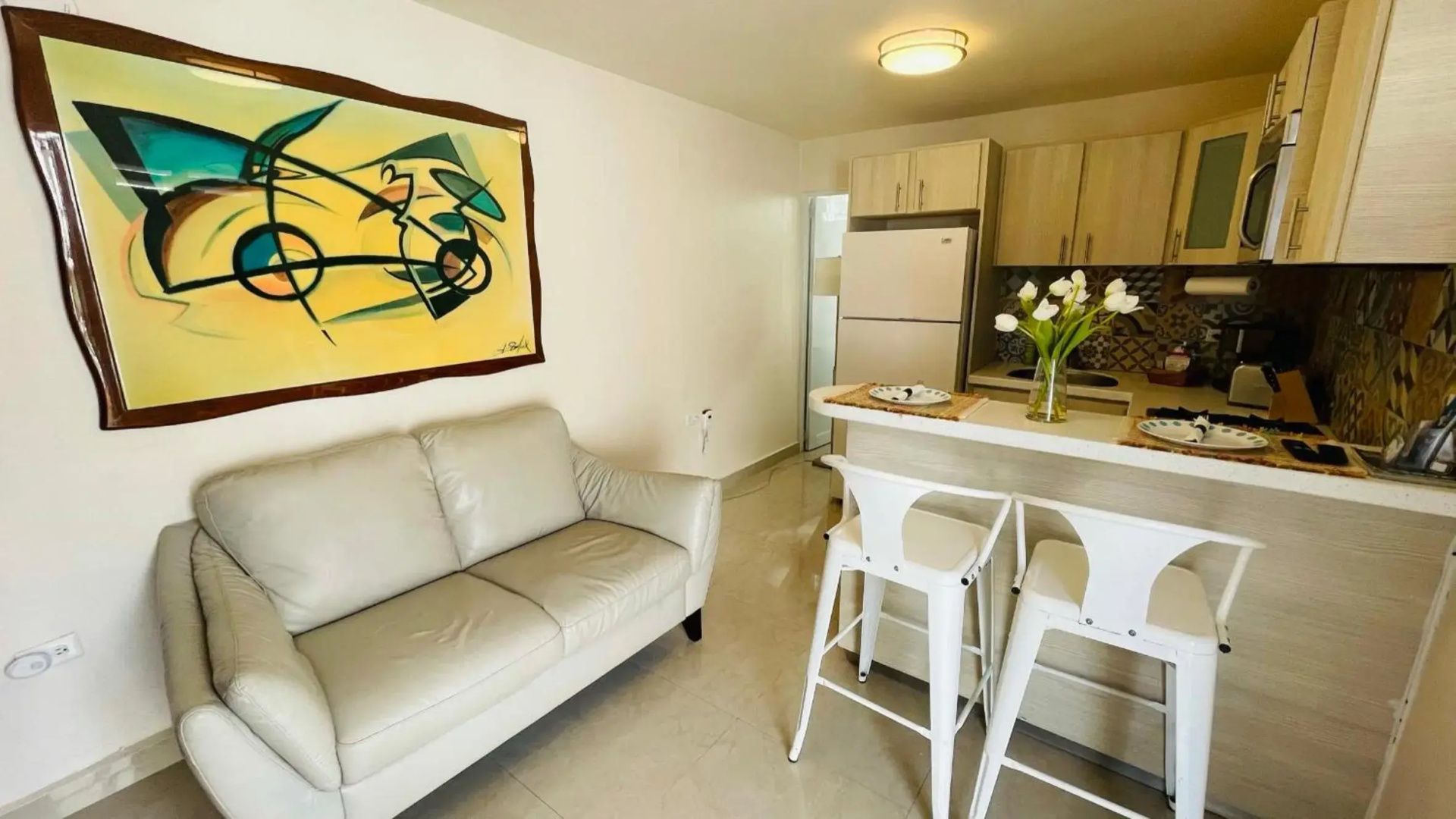 Lovely apartment with laundry & Parking