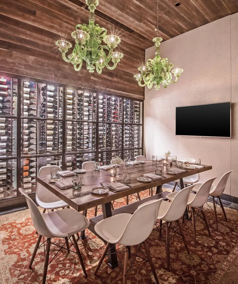 Le Méridien Columbus, The Joseph