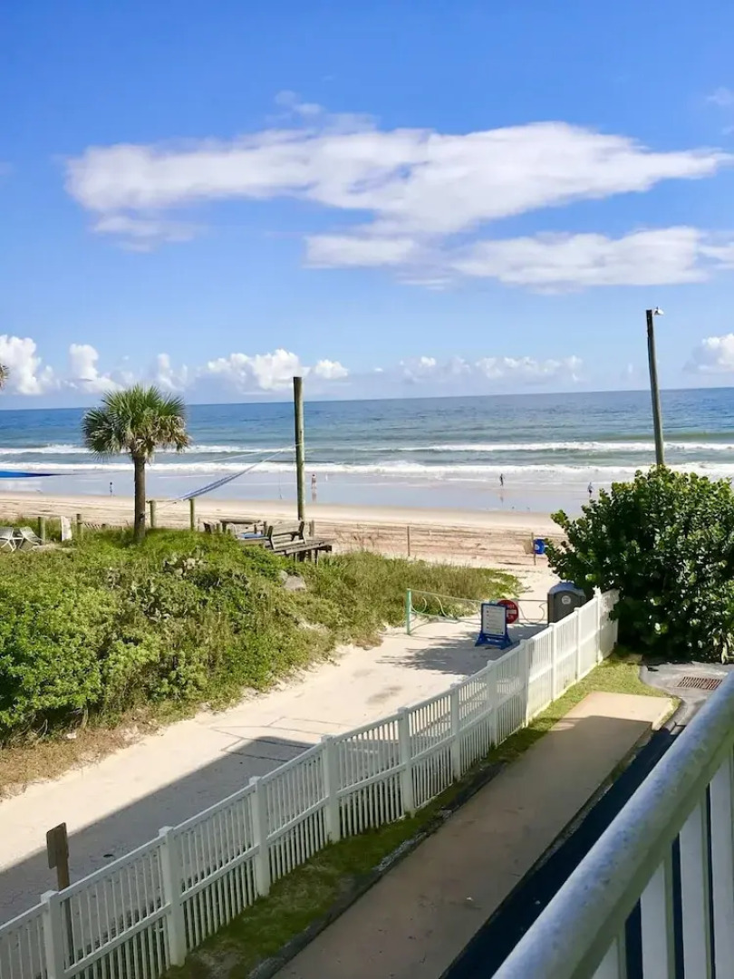 Absolute Beach - Sea View at Symphony Beach Club