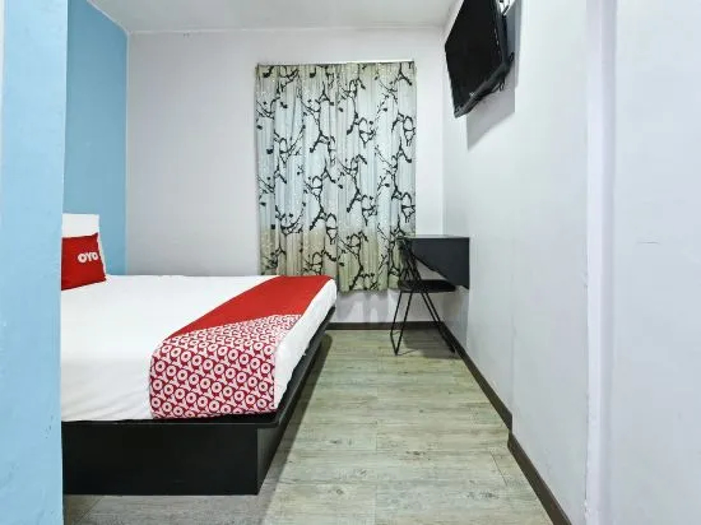OYO 992 Red Orange Hotel Sdn Bhd Kuala Pilah