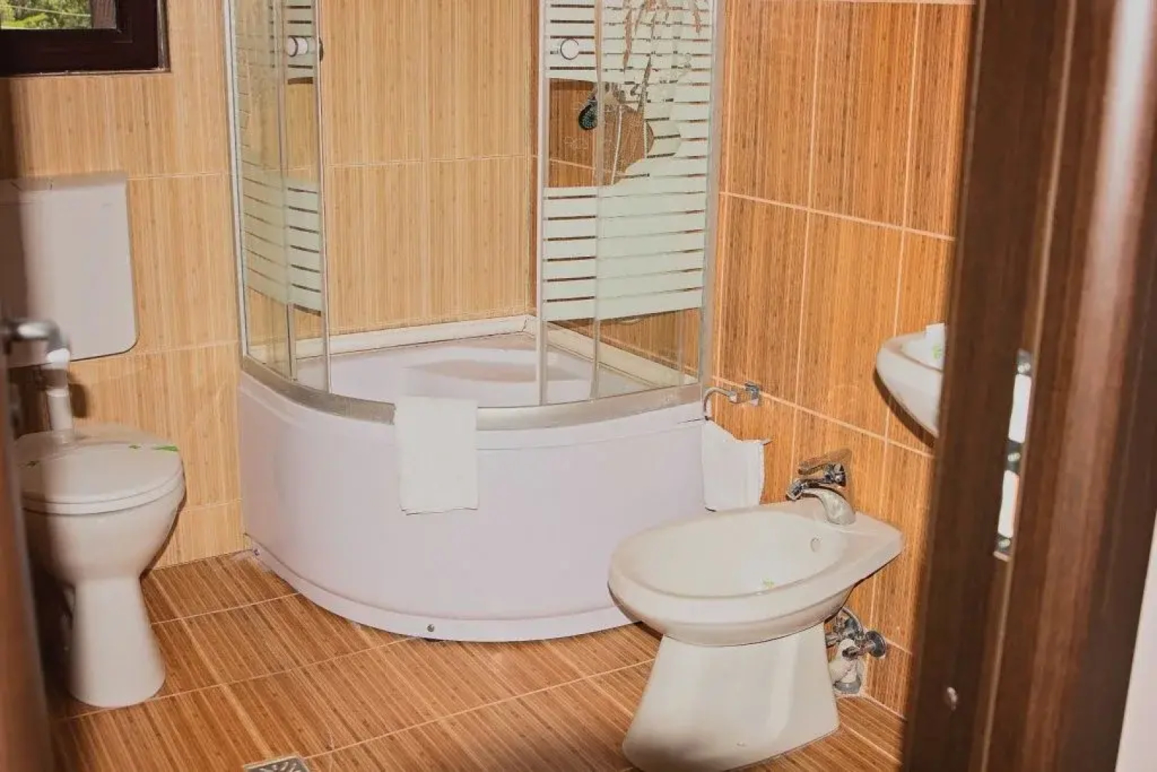 Complex Caprice-Monteoru