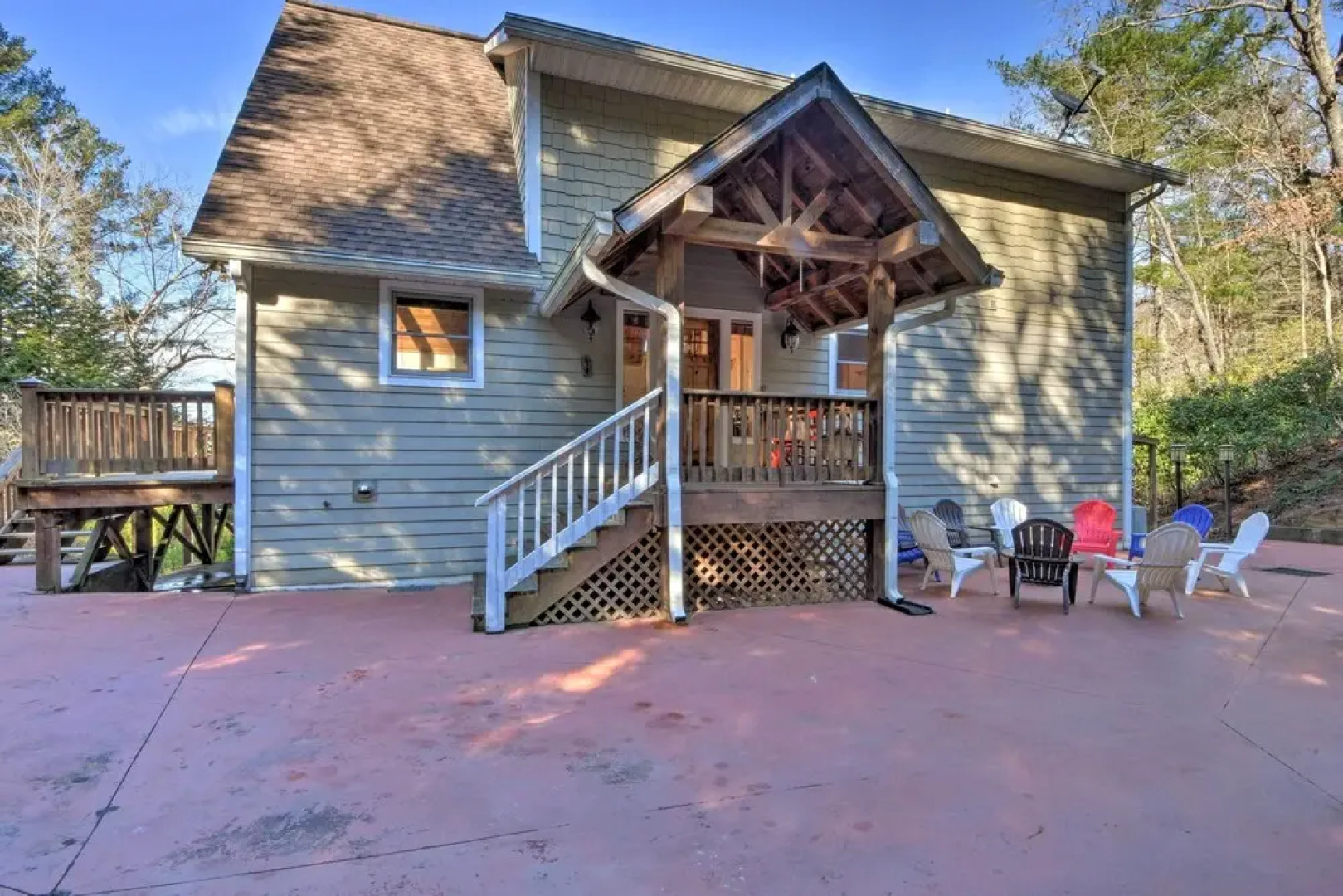 Spacious Lake Santeetlah Cottage w/ Lake Views!