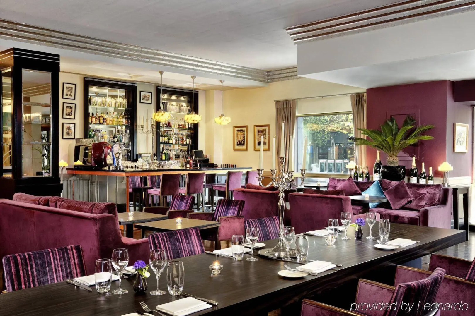 The College Green Hotel Dublin, Autograph Collection