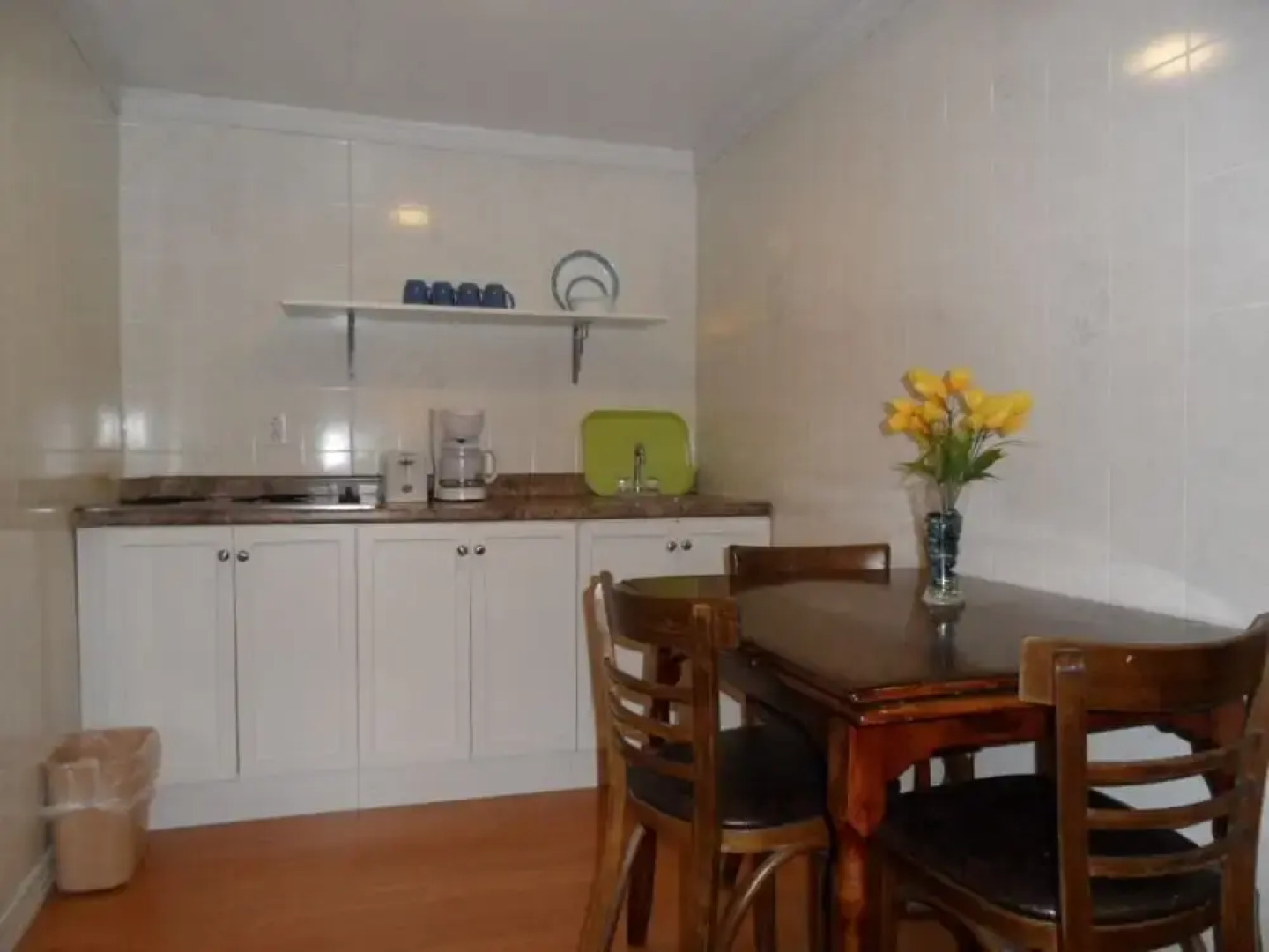 Seven Dwarfs Motel and Cabins