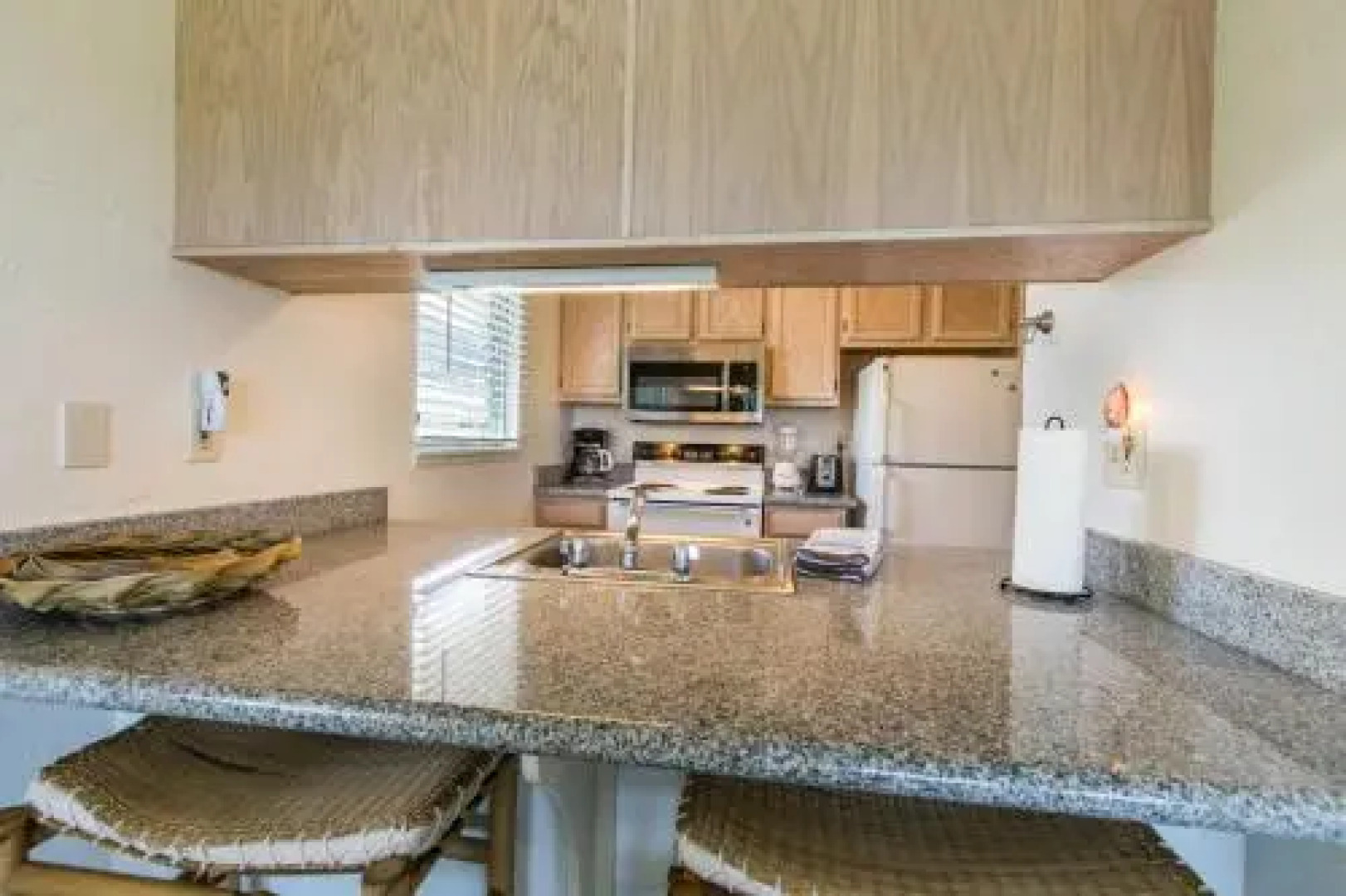 Plantation Hale J16, 2nd Floor, End Unit