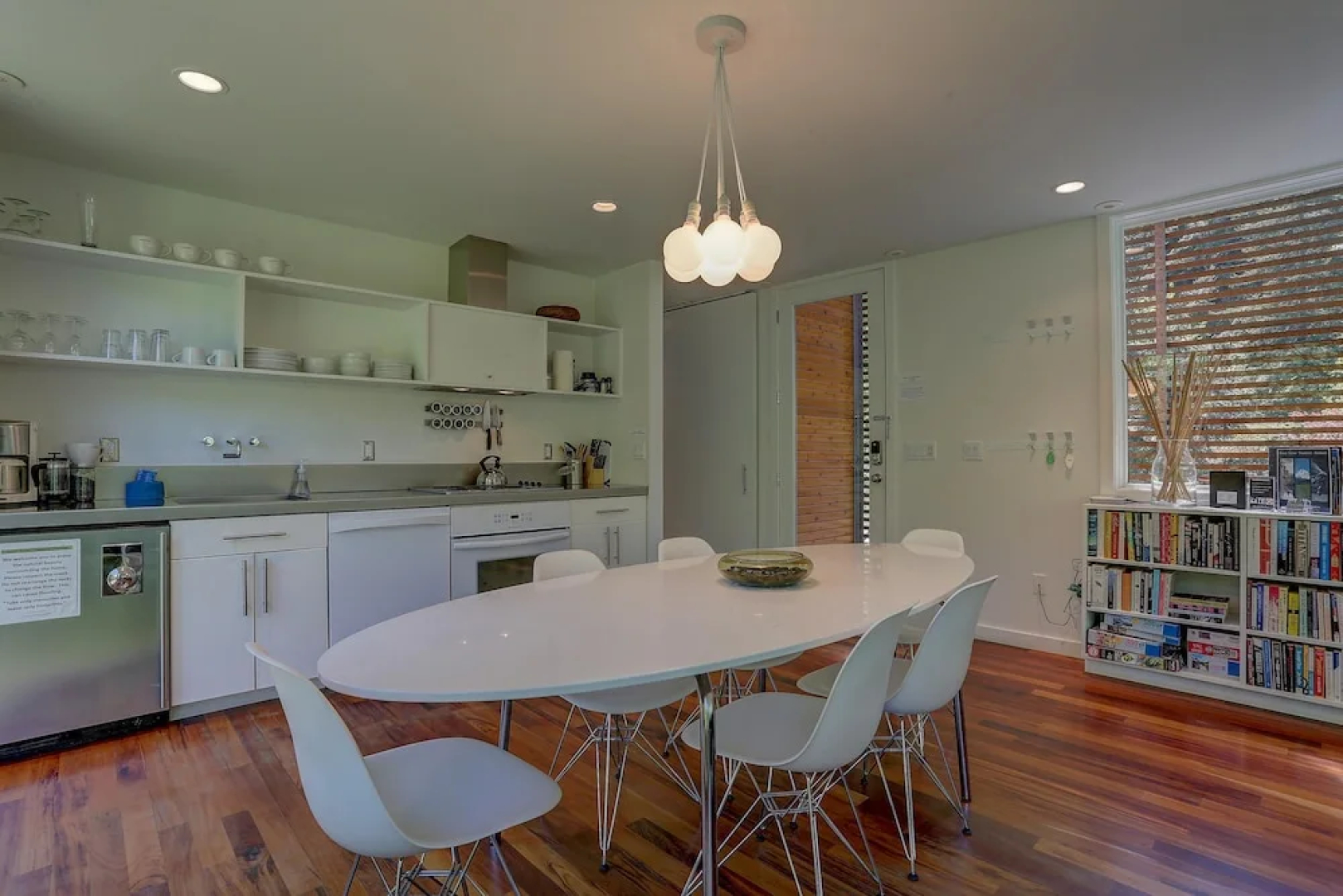 Neal Creek 2 Bedroom Home by RedAwning