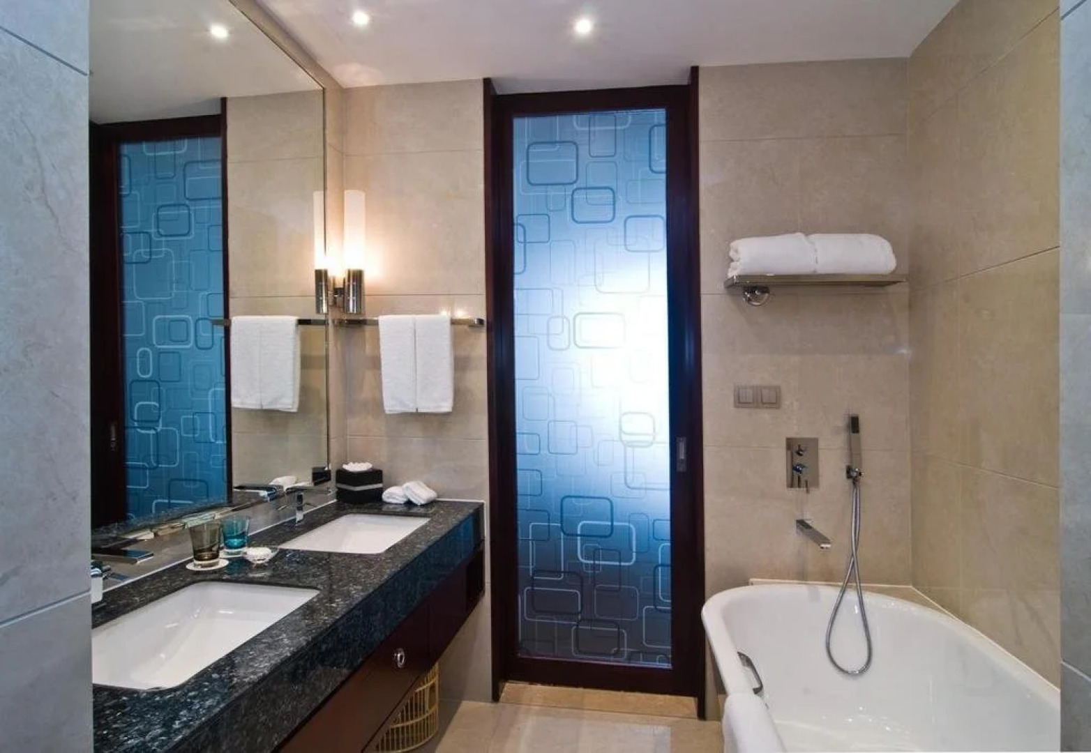 Zhoushan Haizhongzhou International Hotel