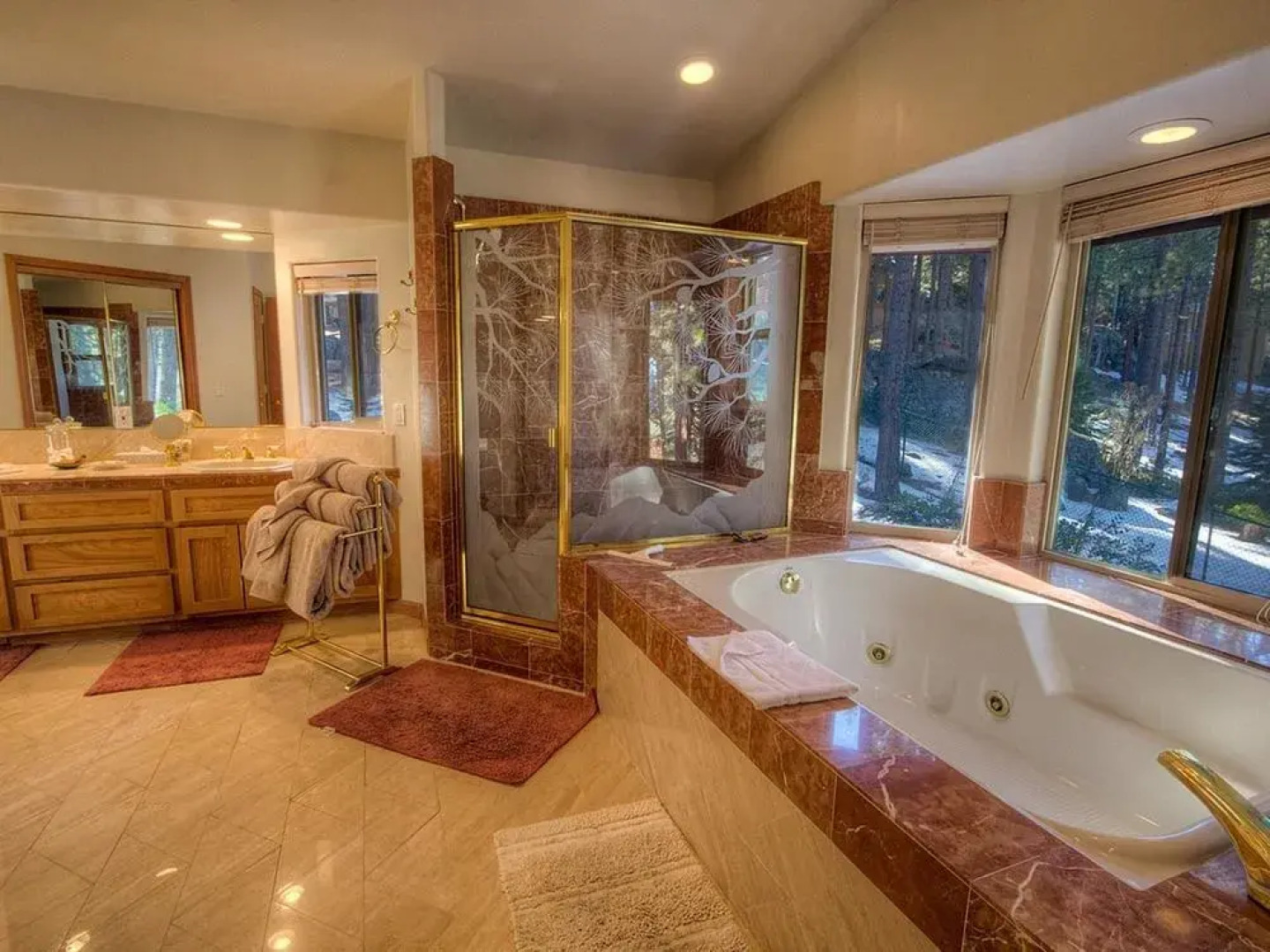 Silver Rock Spectacular Skyland Home 5 Br cabin by RedAwning