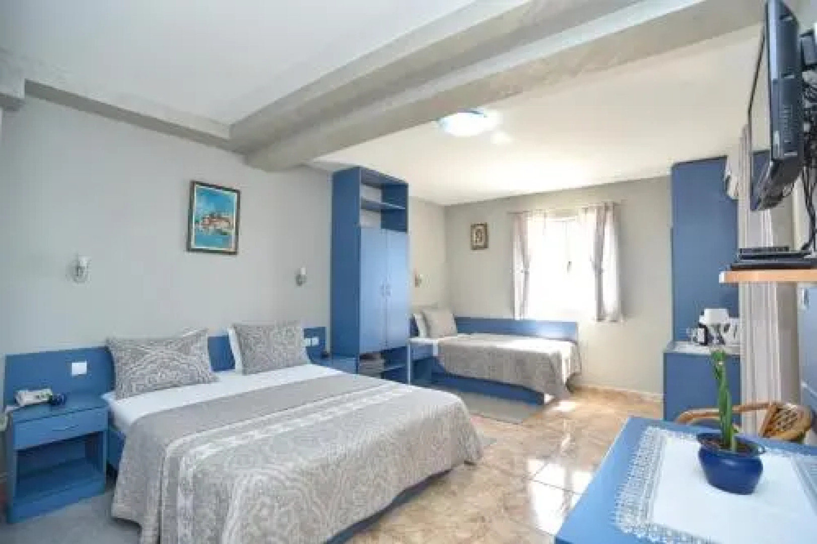 Apartments and Rooms Drago