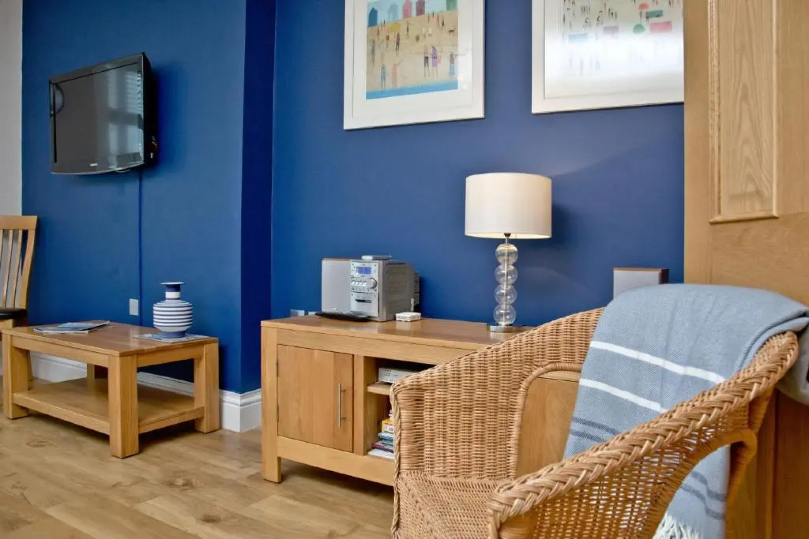 9 At The Beach, Torcross