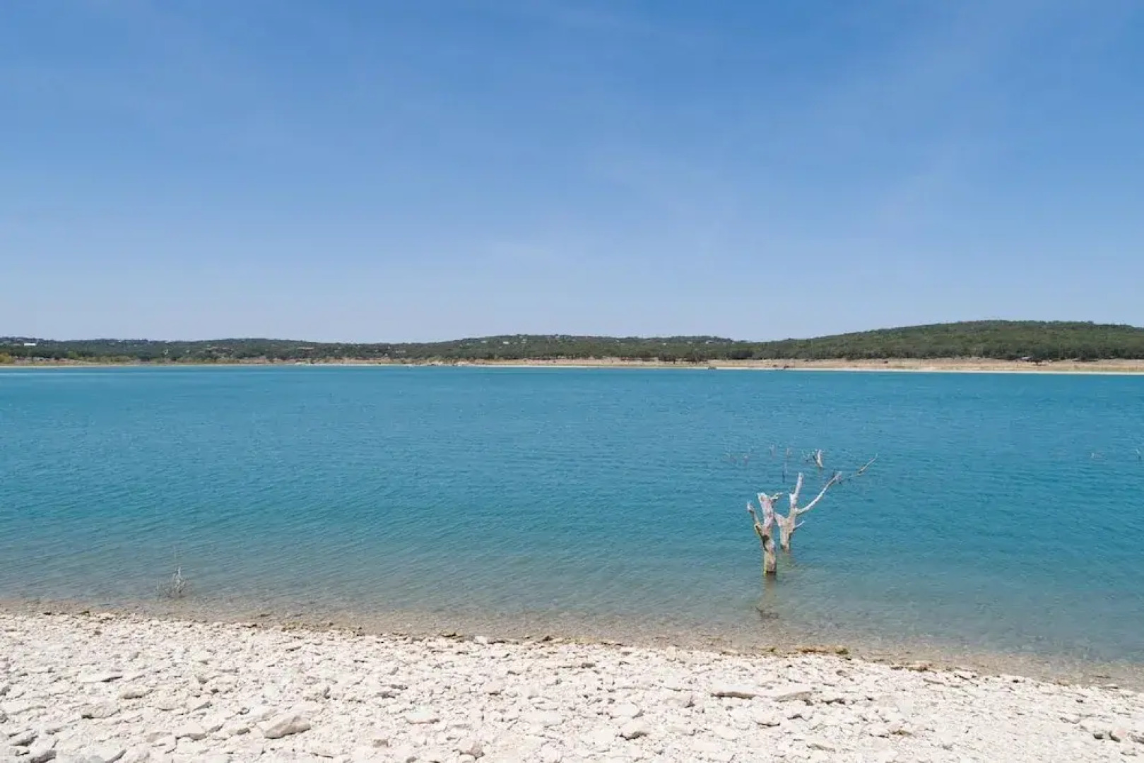 Tranquility By The Shore Cl1105b 4 Bedroom Home by RedAwning