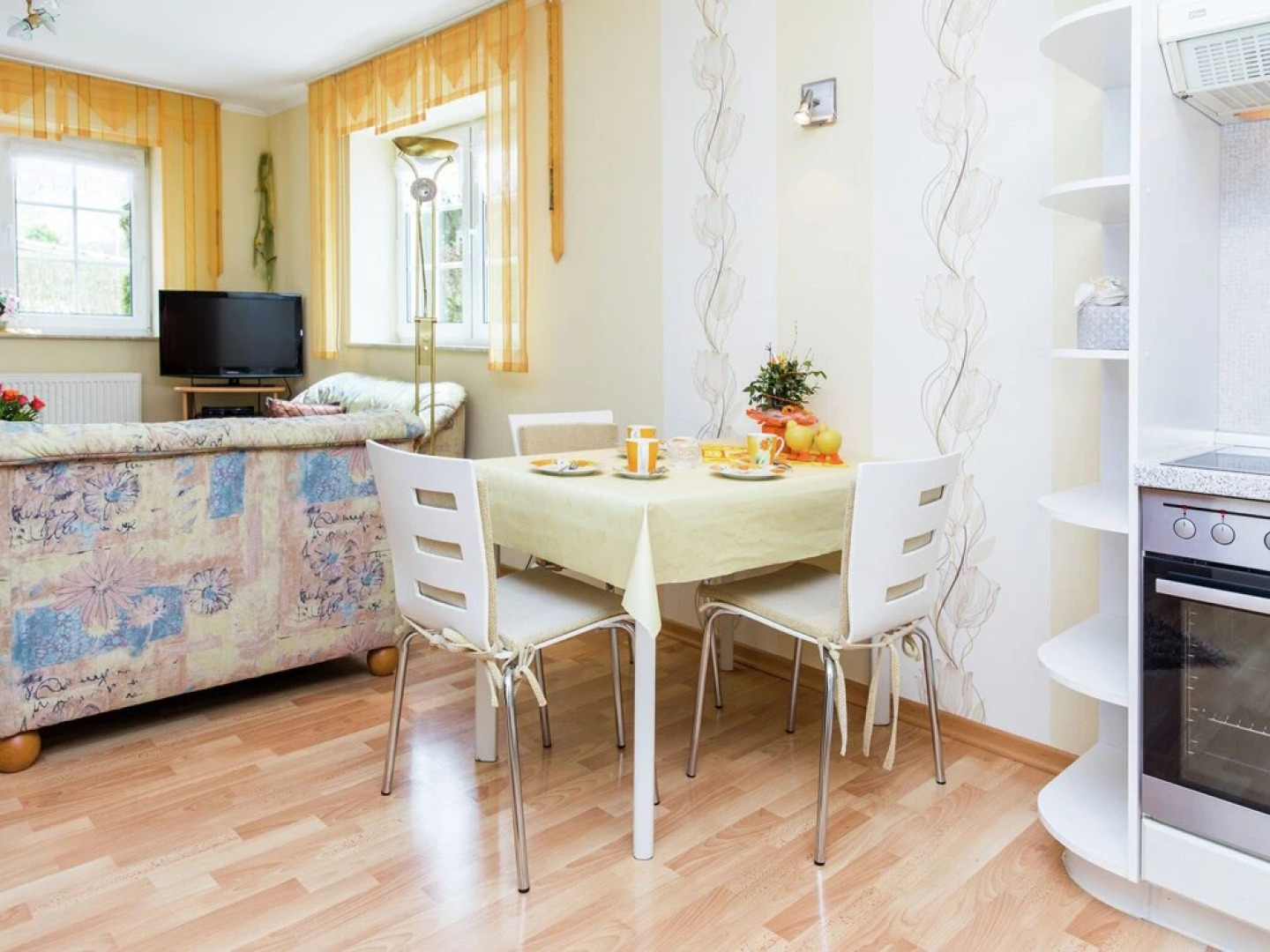 Beautiful property (65 m) with terrace and a small garden.