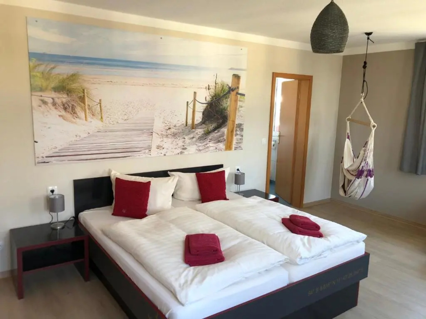 feels Beach Club Hotel