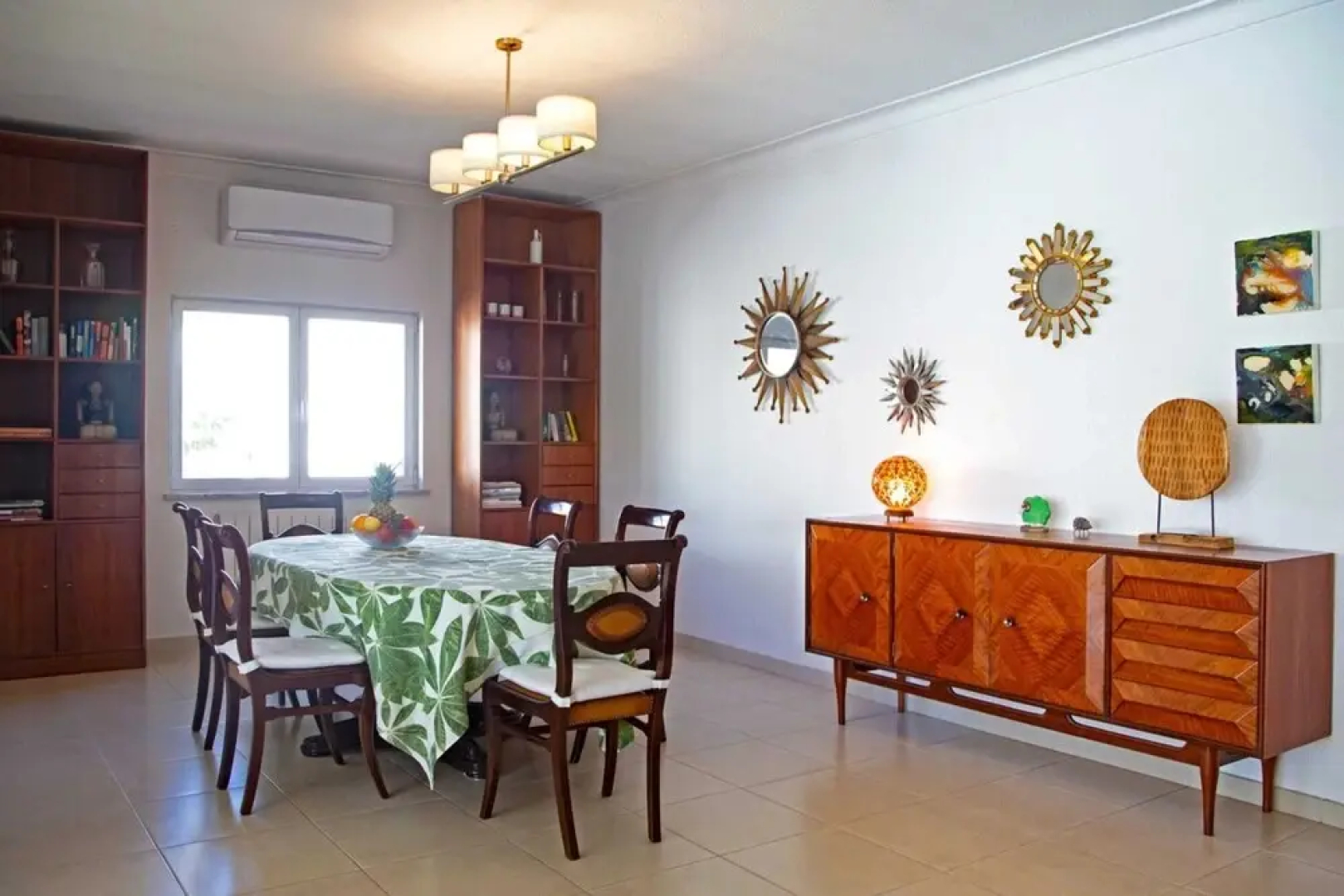 Fig Tree Family House w 4 Bedrooms, Garden & Pool