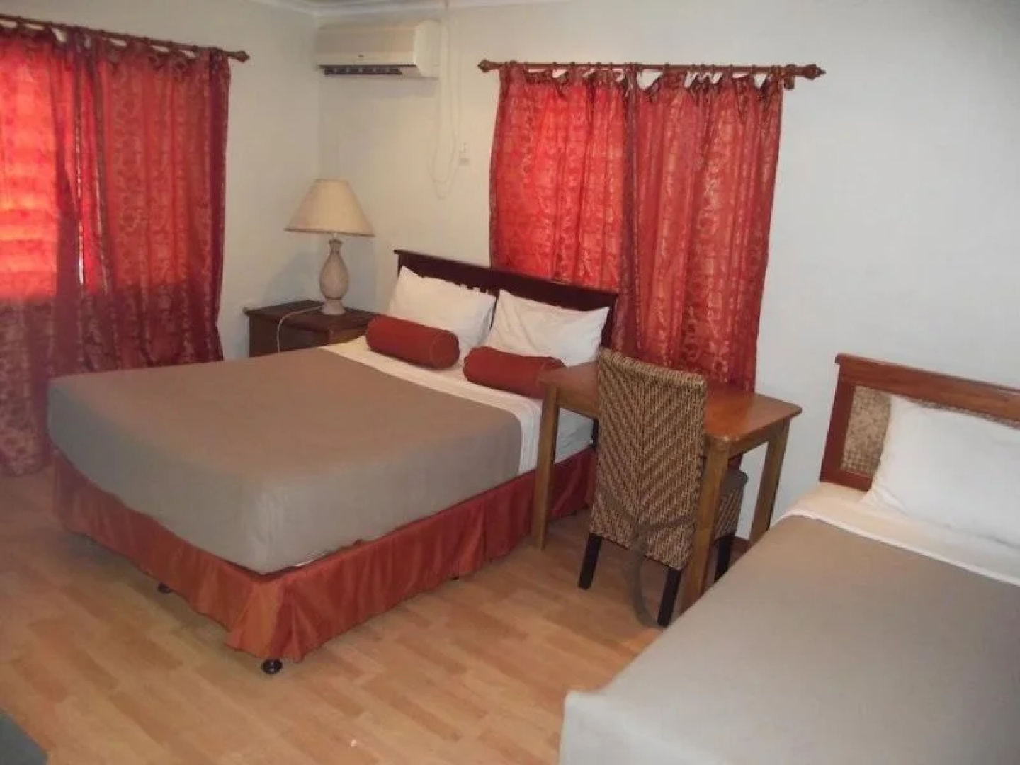 Hans Travel Inn
