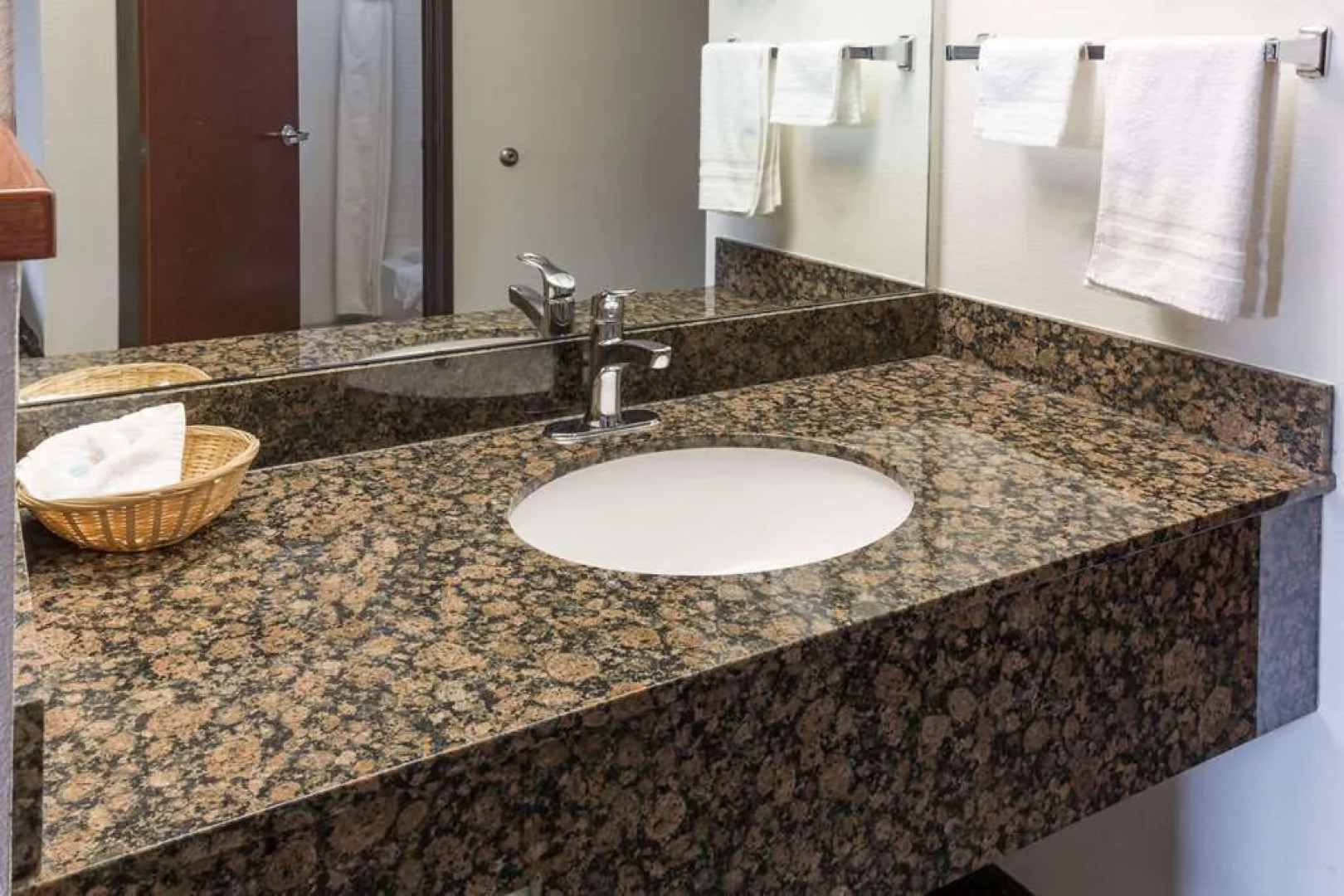 Newberg Travelodge Suites