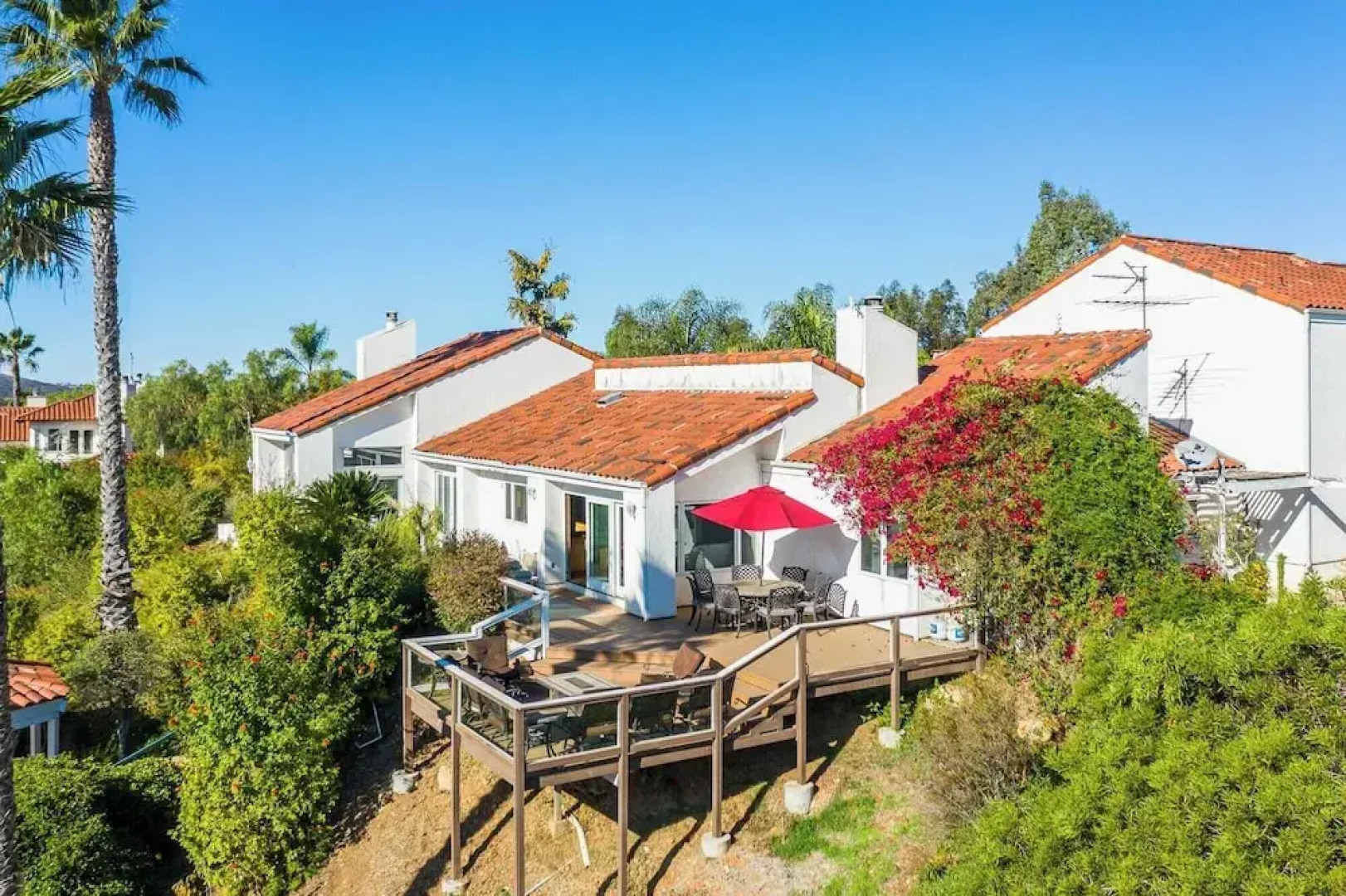 Resort-style Estate w/ Pool, Game Room & Valley Views Near Wineries The Tennis Ranch by Avantstay