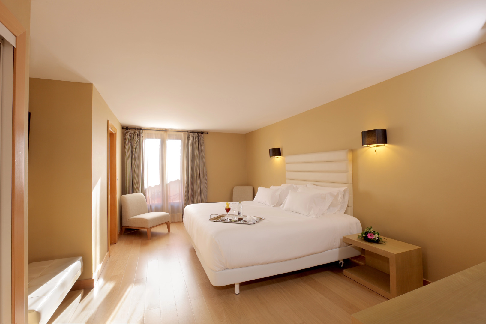 Отель NH Collection Cáceres Palacio de Oquendo