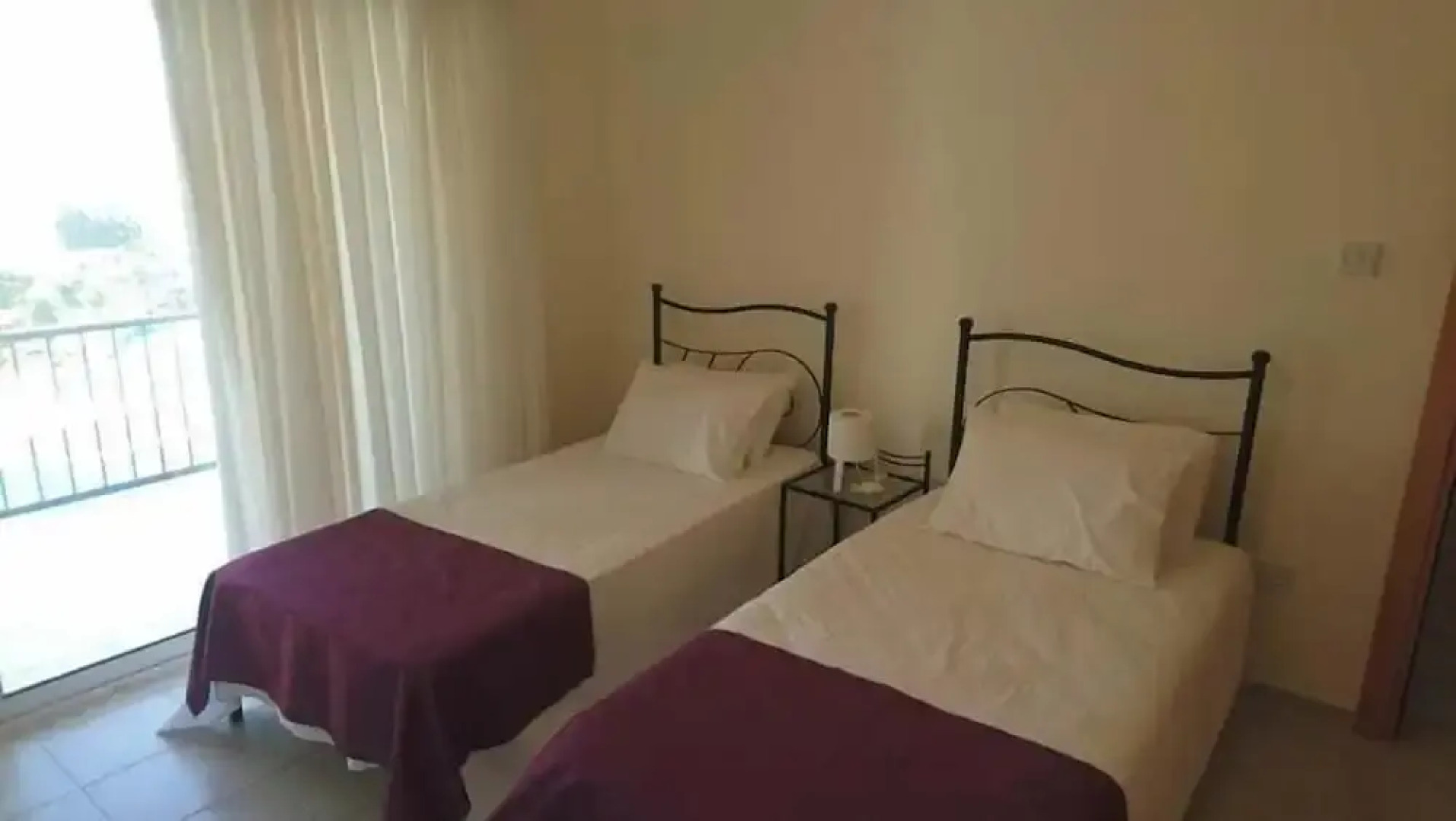 Sunrise Beach Club-sleeps 6-aircon-sea View