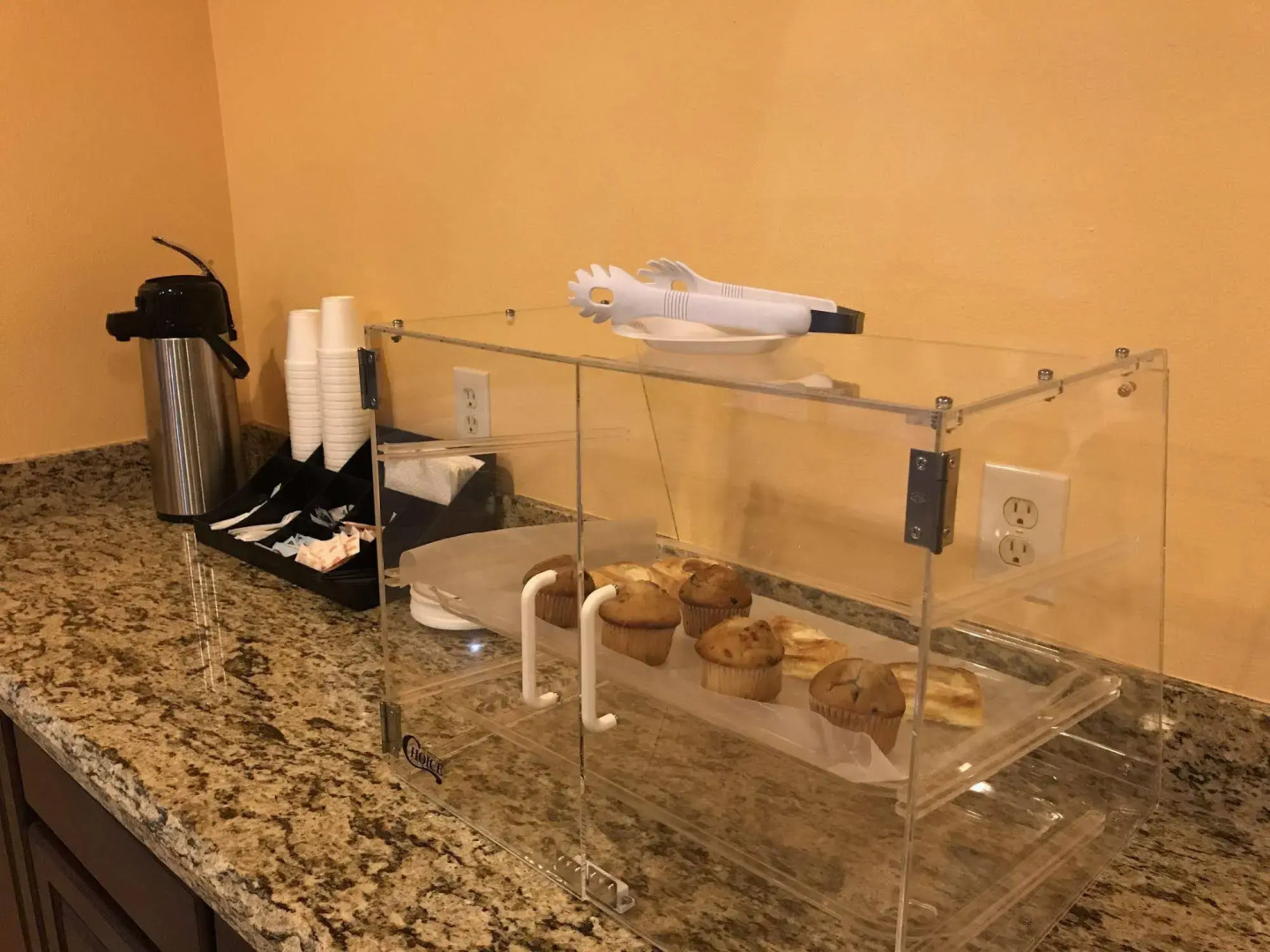 Los Fresnos Inn and Suites