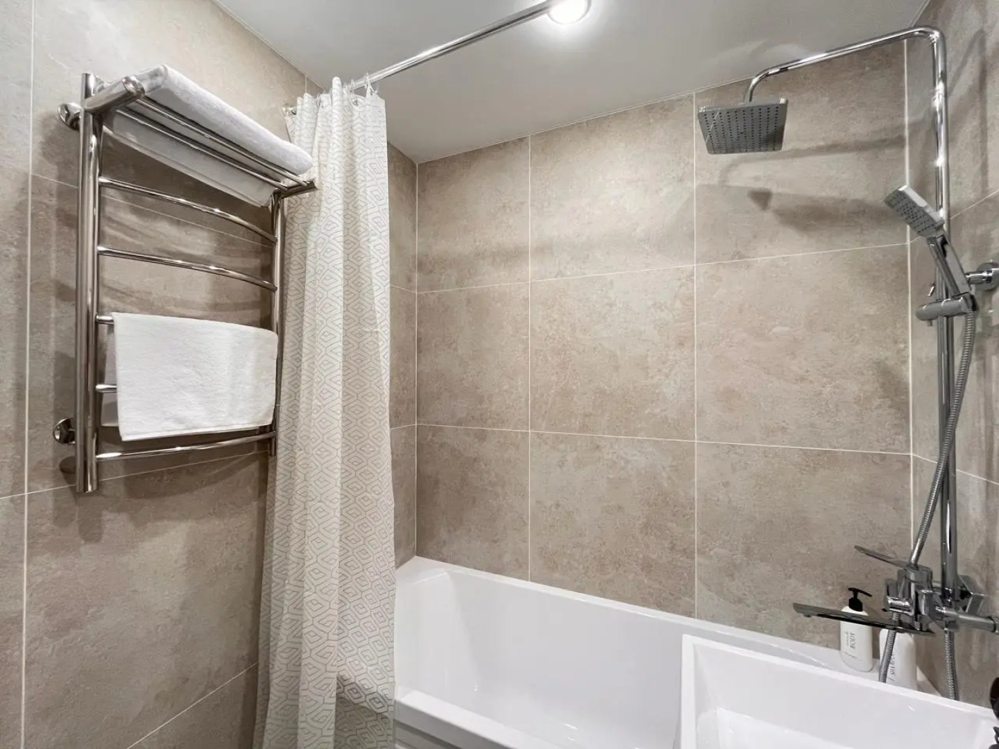 Апартаменты на проспекте Яшьлек 12Б