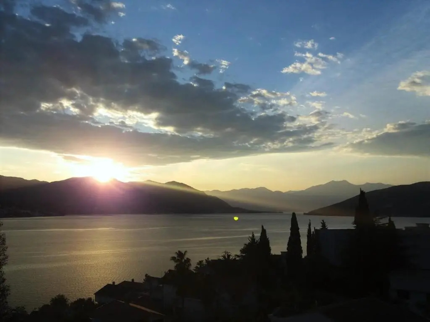 Larissa Sunrise Apartment