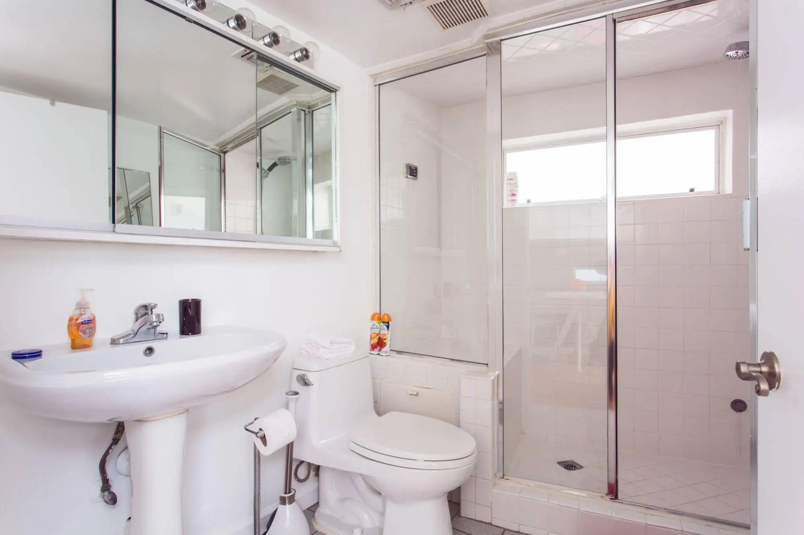 Beverly Hills Modern Guesthouse