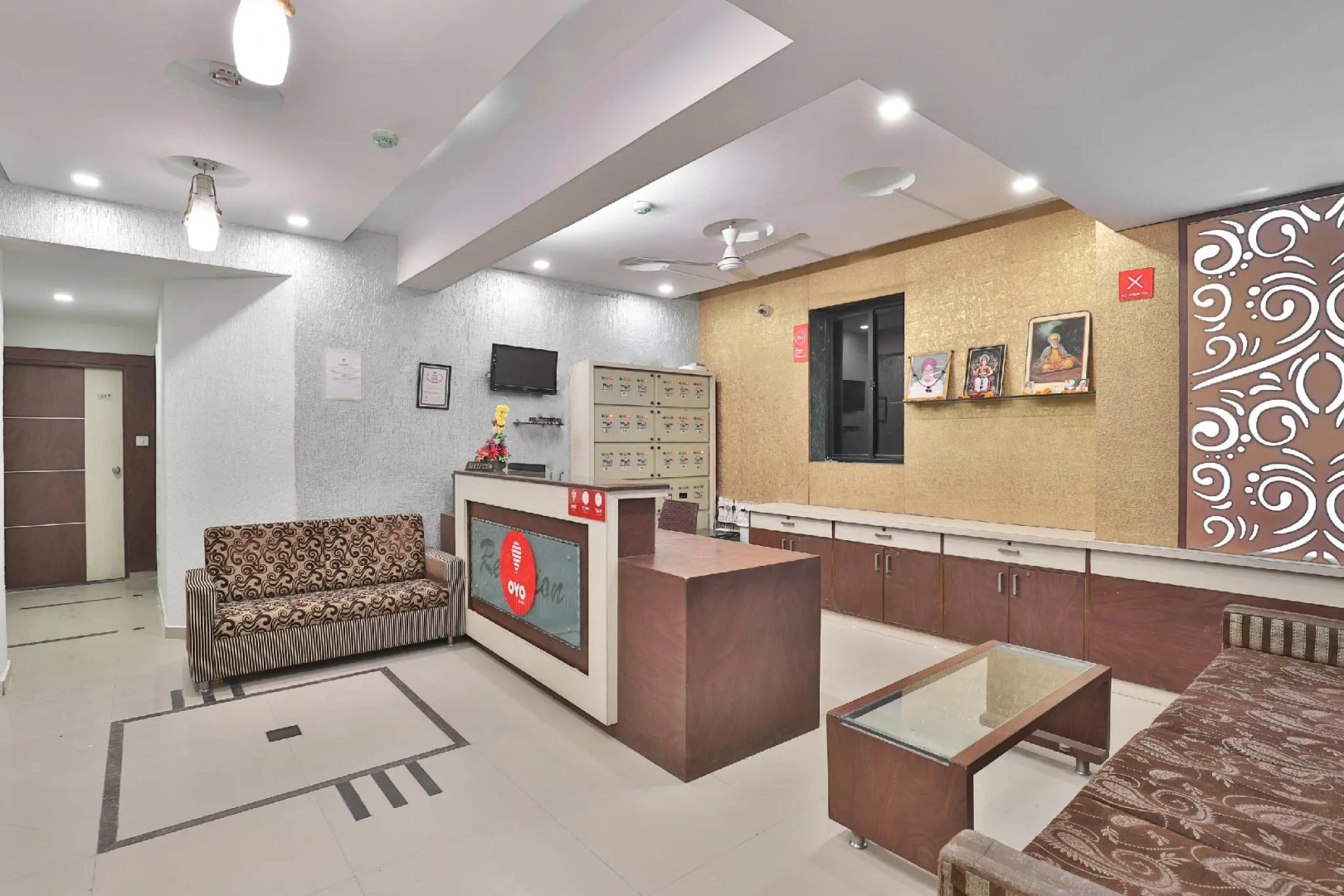 OYO Flagship 2389 Hotel The Grand Pritam