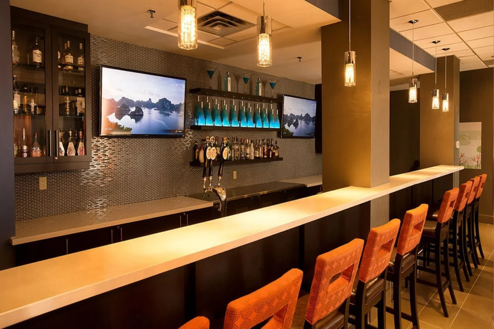 Holiday Inn Hotel & Suites Mississauga by IHG
