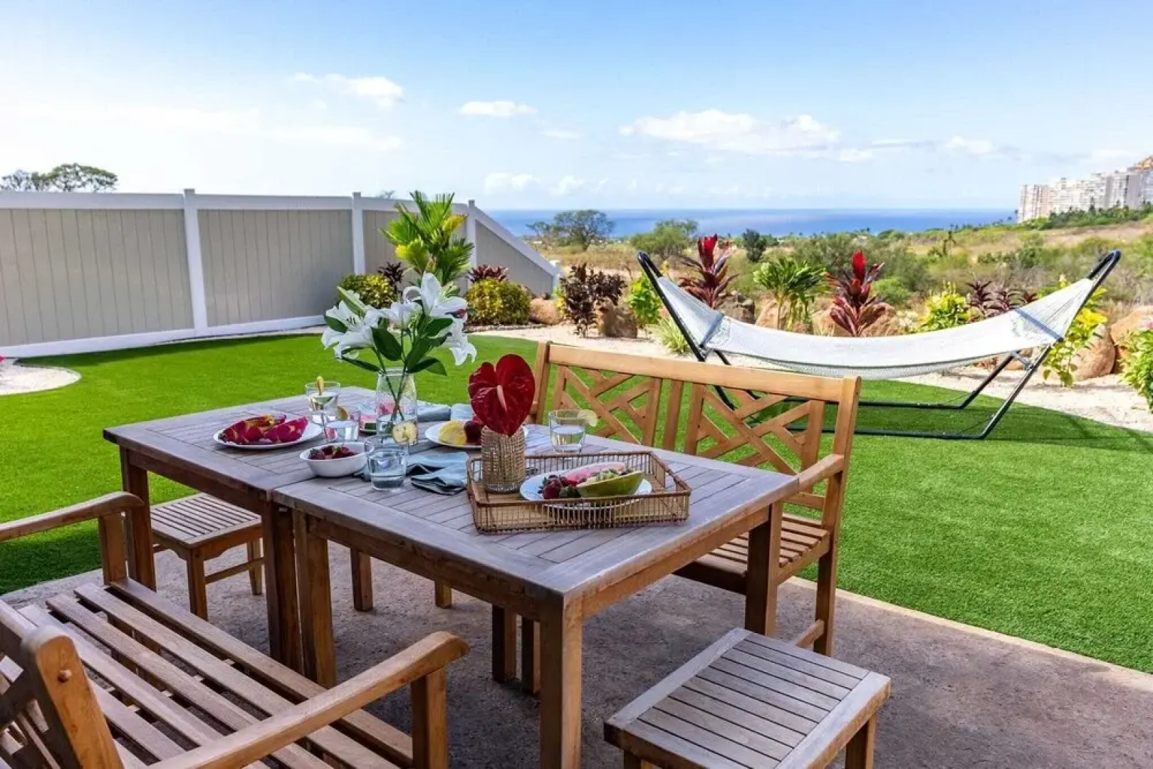Sleeps 16, 2 Homes Ocean Views, Shared Pool + Gym, Near the Beach Avantstay