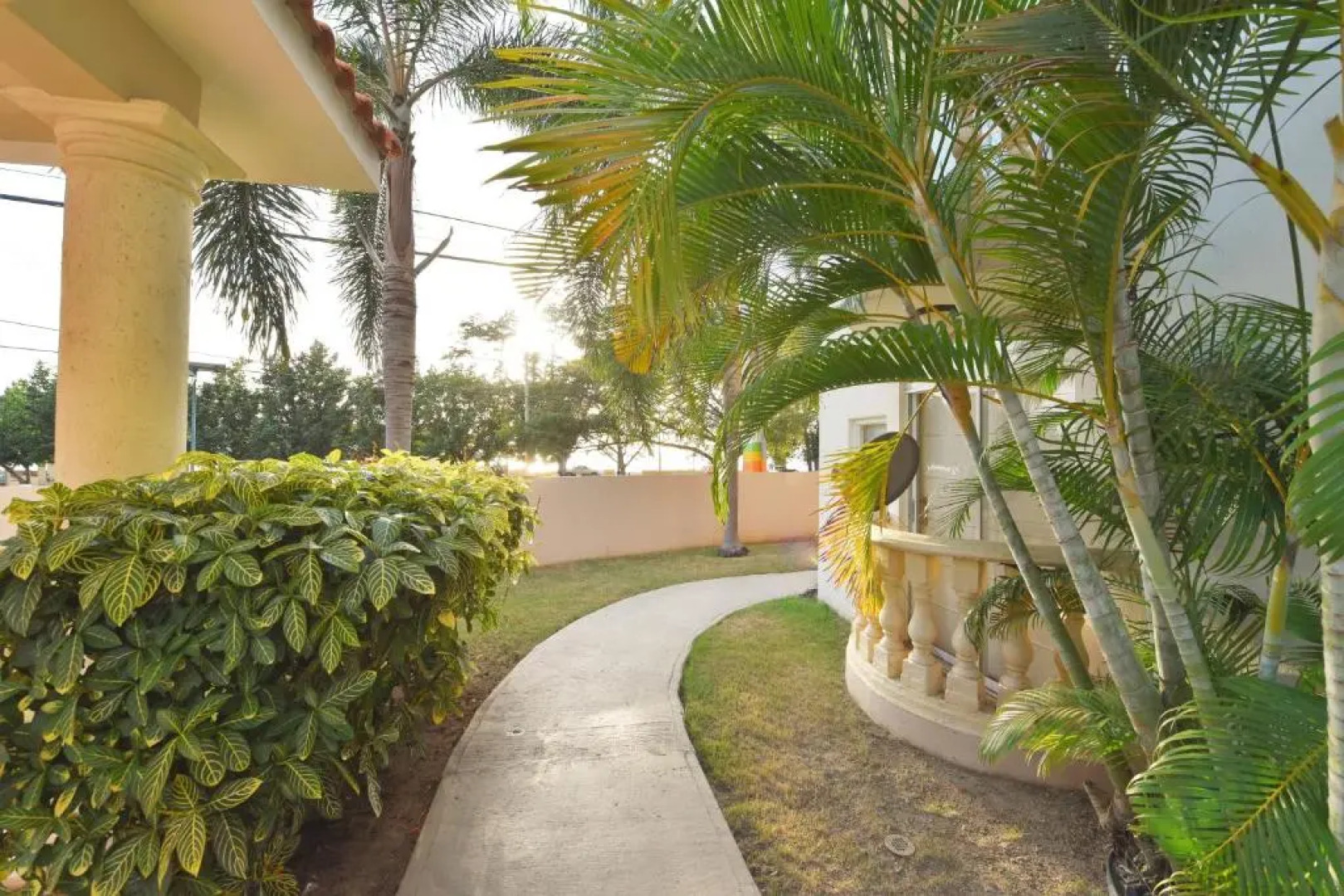 Coqui #7 at Rincon Beach, beach gate, sea view balcony, pool