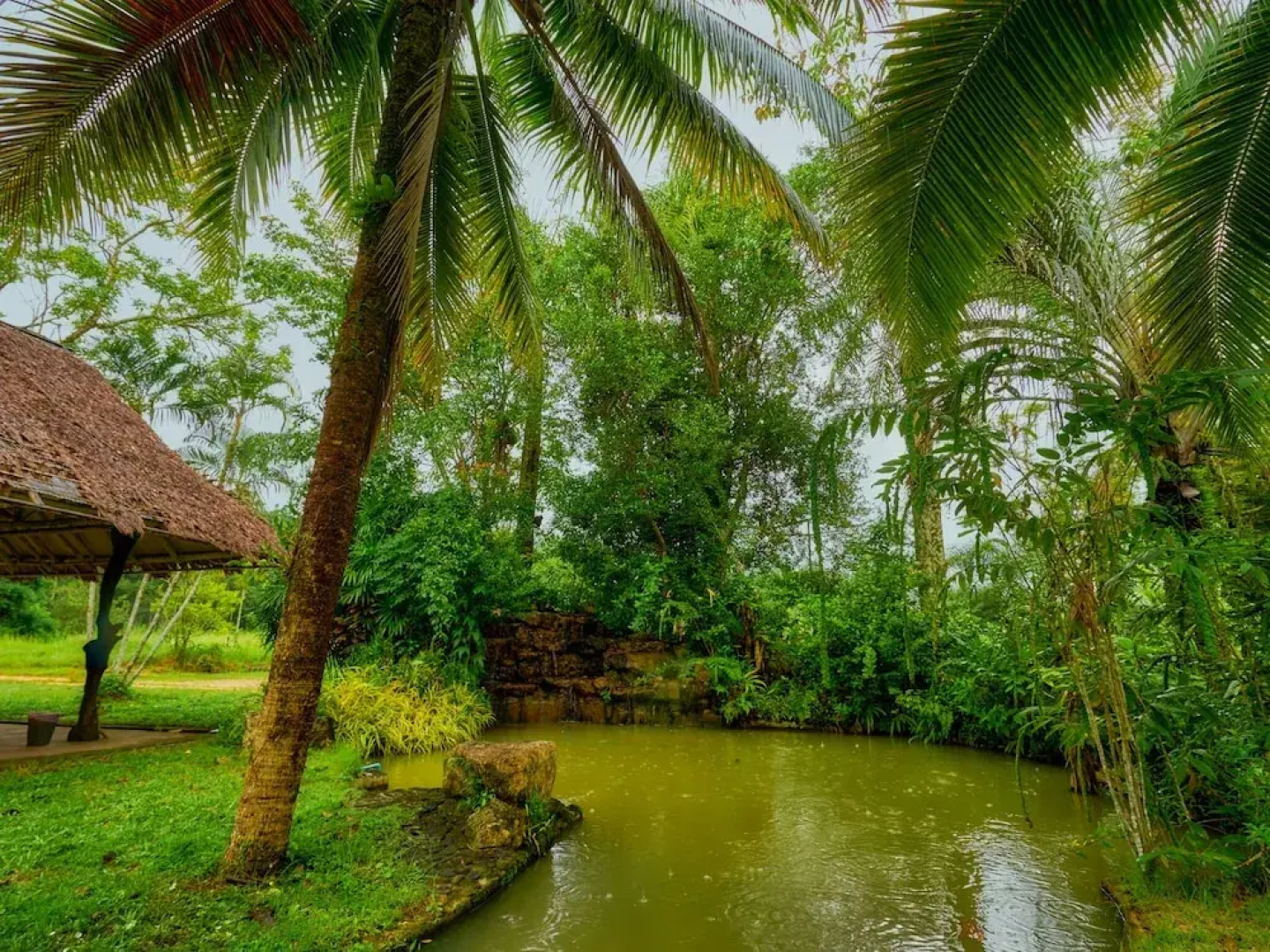 Sawasdee Lagoon Camping & Restaurant