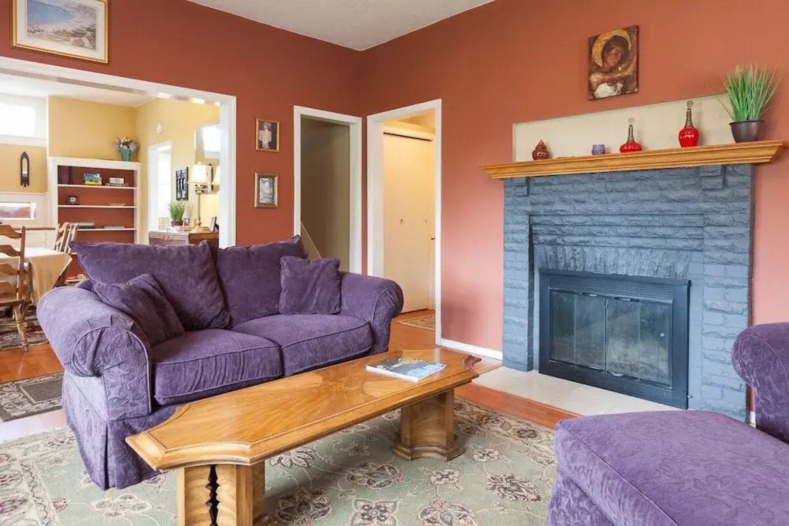 Daisy's Place 3 Bedroom Home by RedAwning