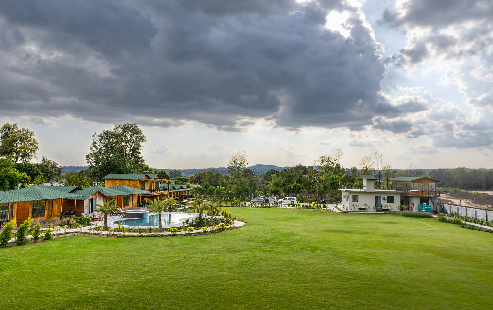 Pumpkin Hotel's Tusk N Woods