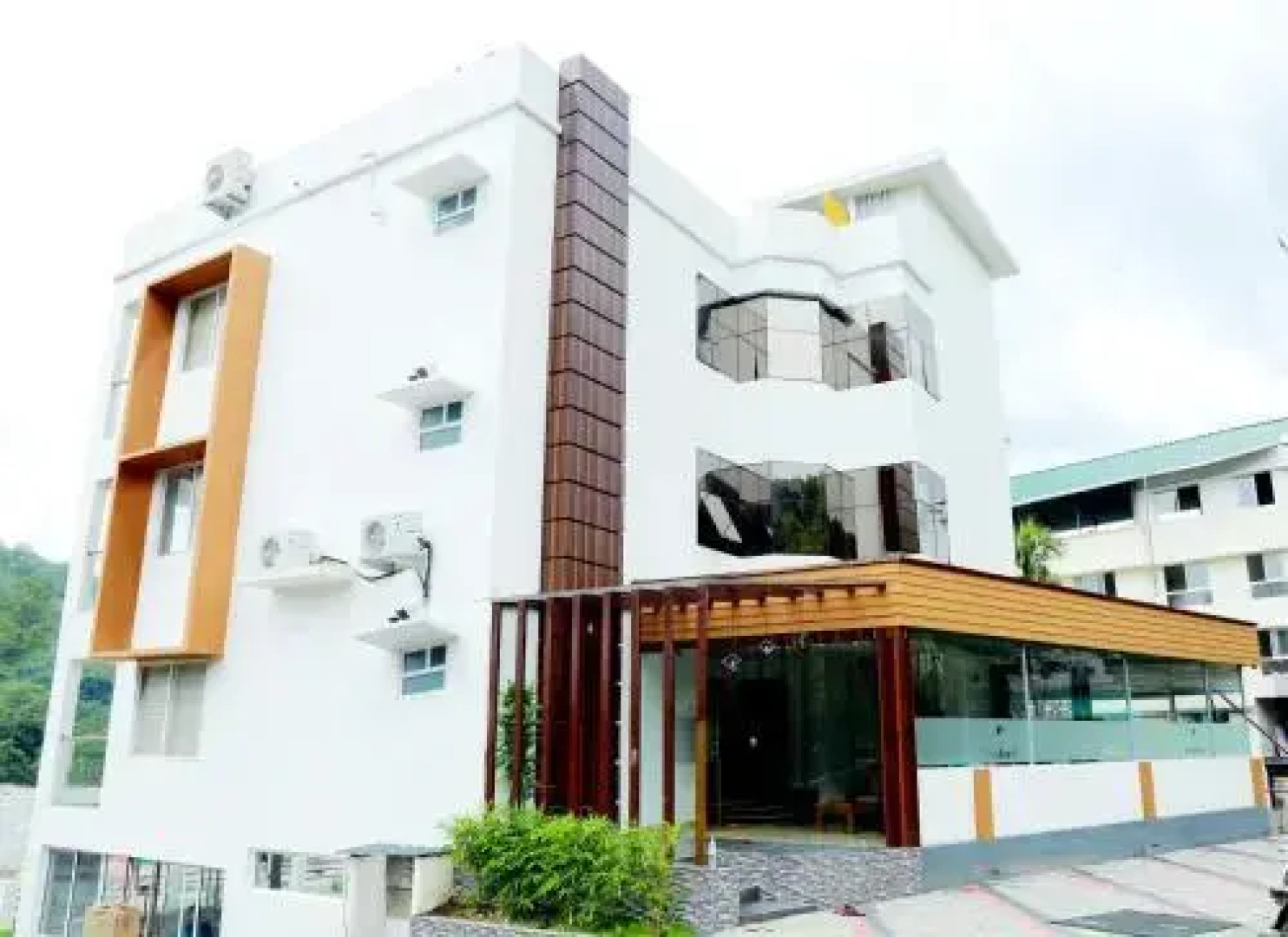 Athirapilly River Resort