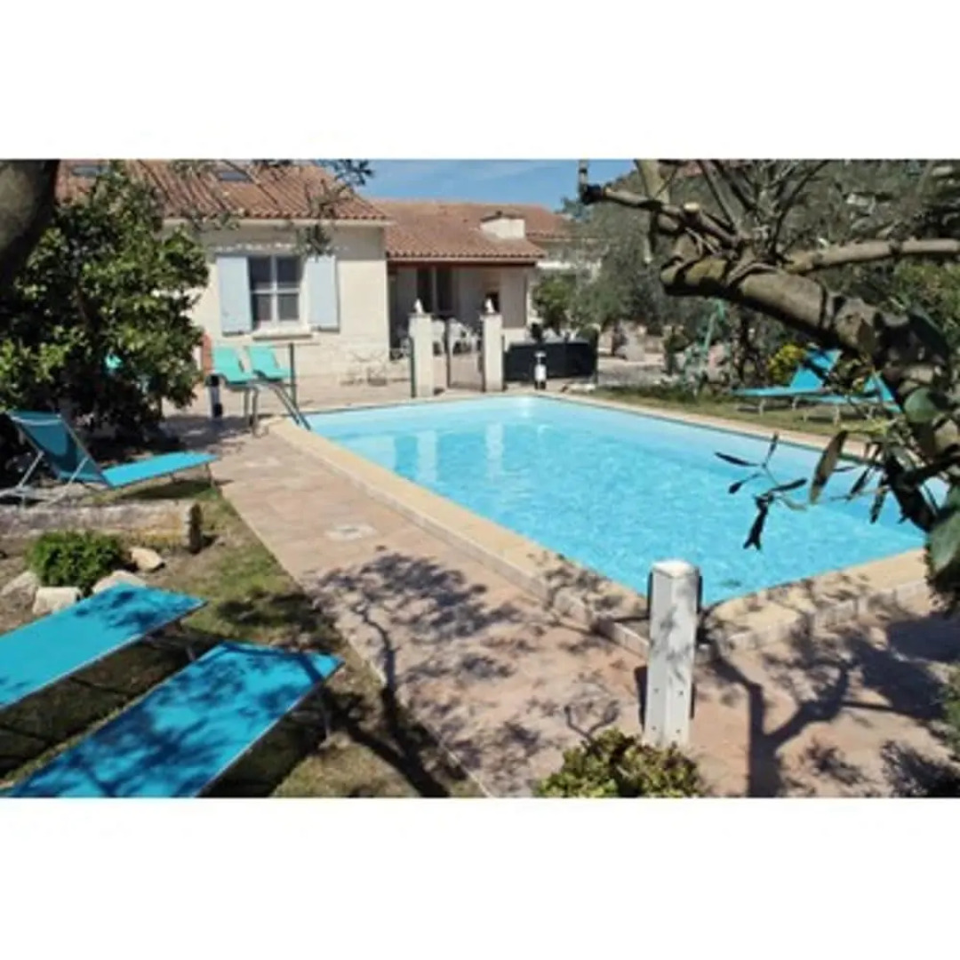 Villa With 3 Bedrooms in Maillane, With Private Pool, Enclosed Garden