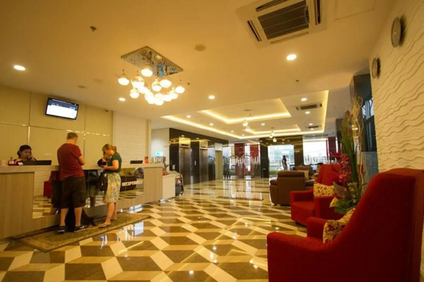 Hotel Gunawangsa MERR