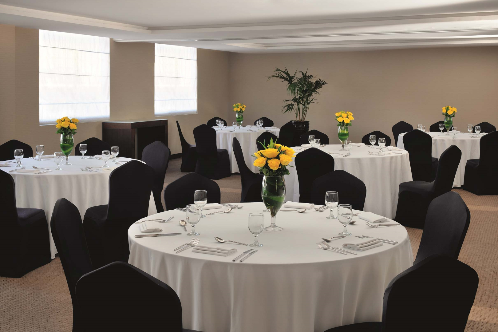 Movenpick Hotel Apartments Al Mamzar Dubai