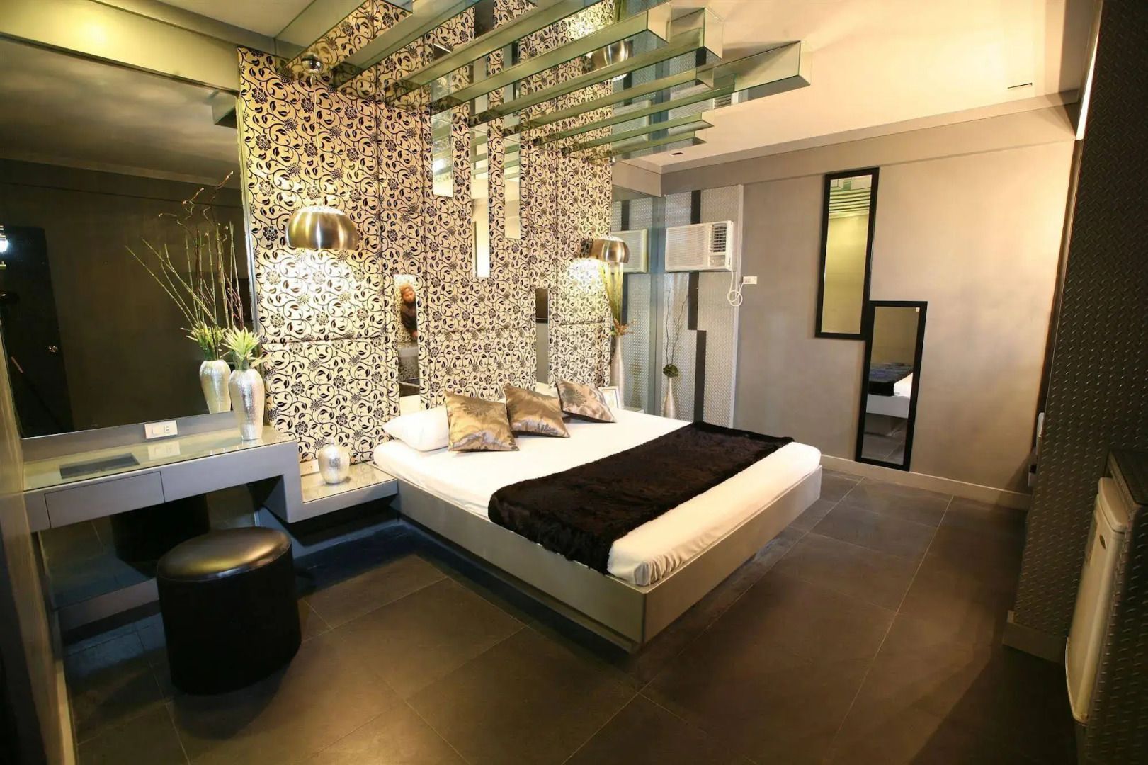 Victoria Court North EDSA - Caloocan