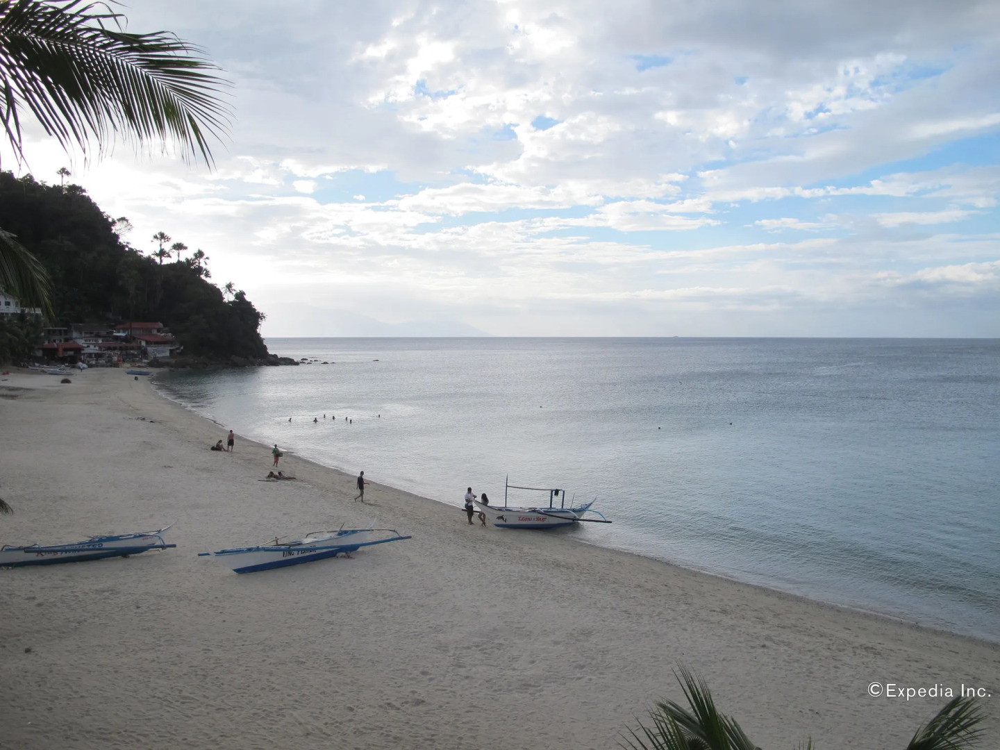White Beach Hotel Puerto Galera powered by Cocotel