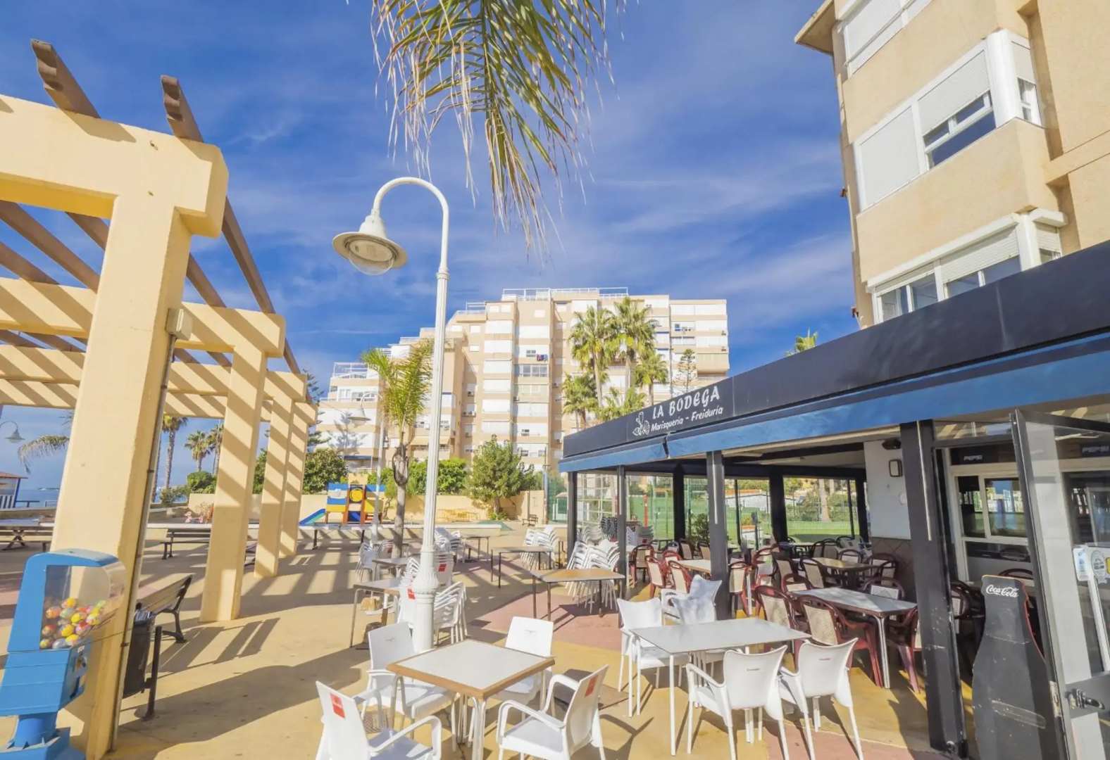 Cubo's Urban Beach Algarrobo