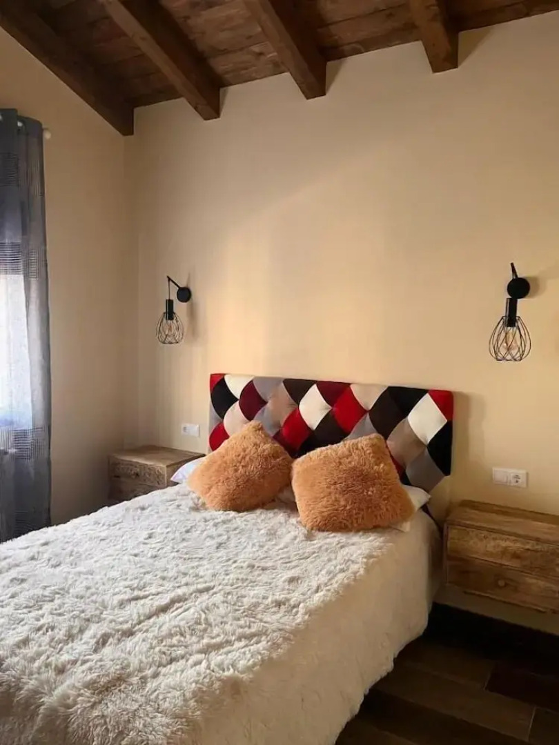 Casas Del Barranco De La Hoz