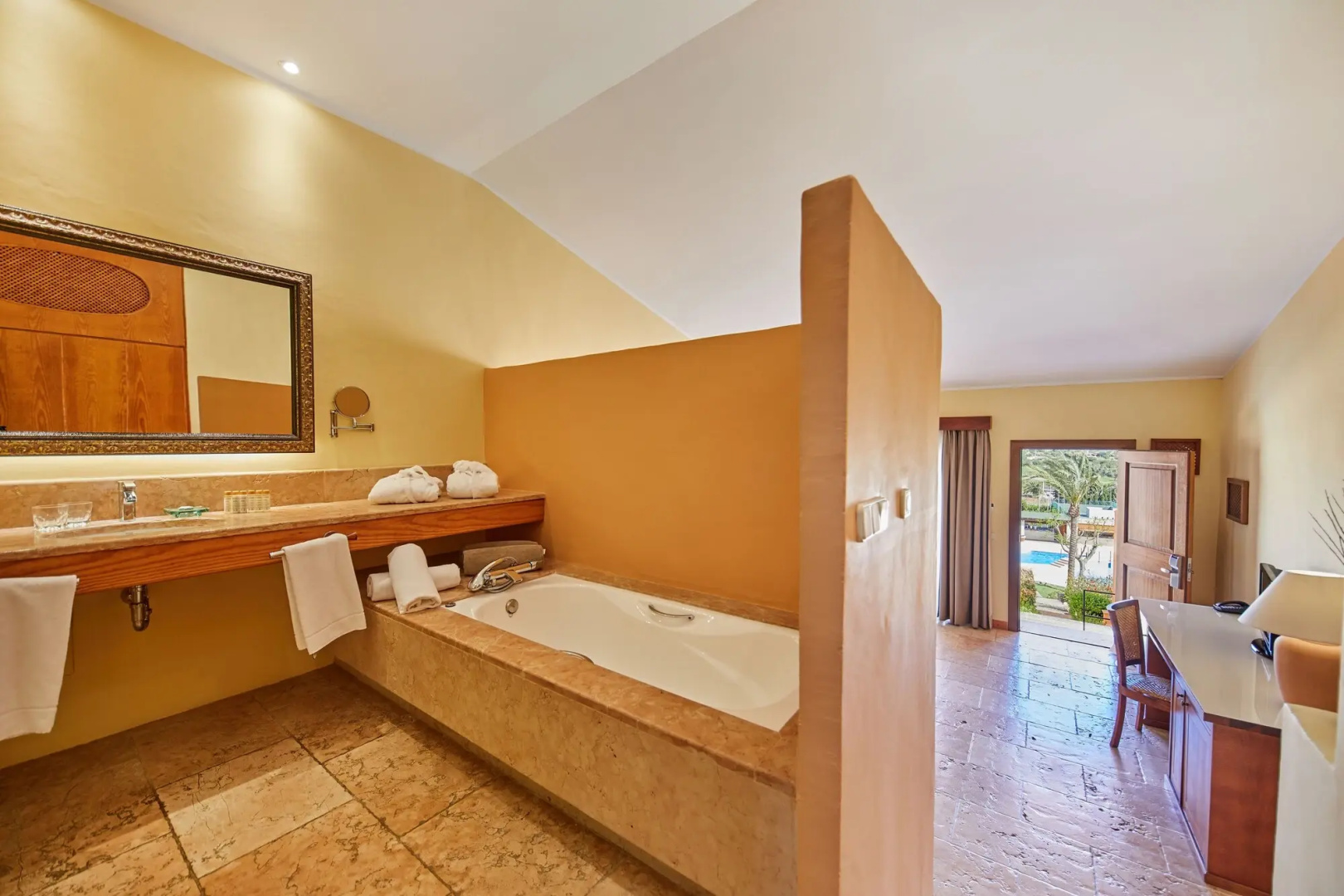 Pula Suites Boutique Resort